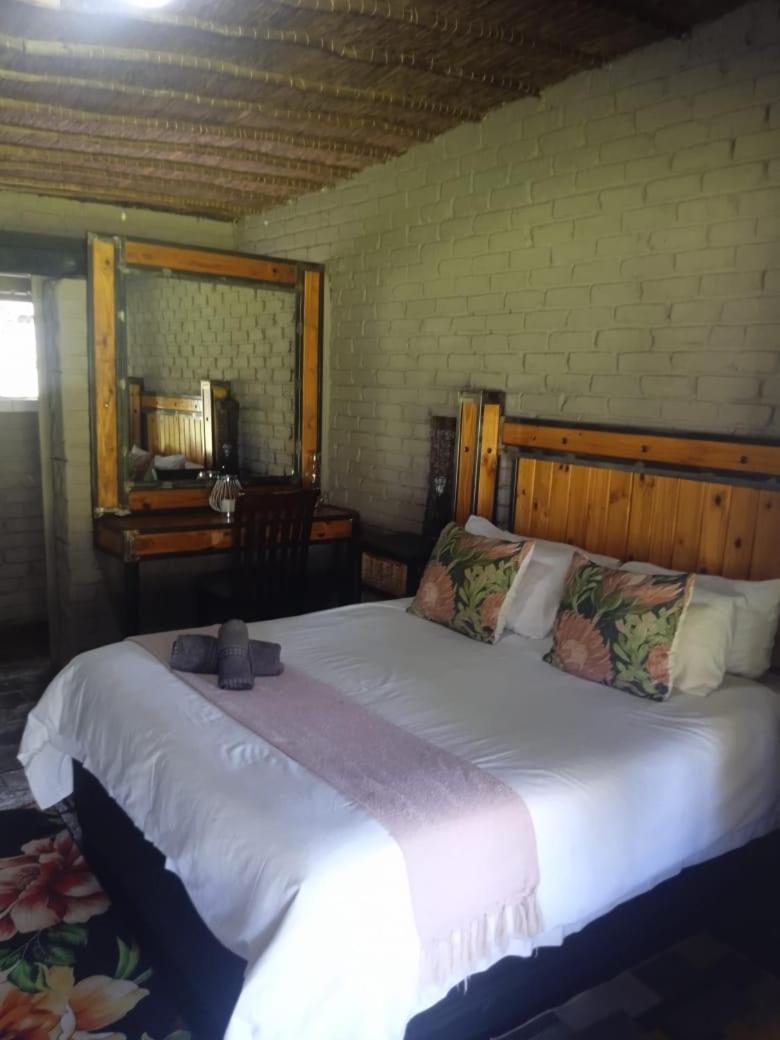 Standard Double Room - Photo 3