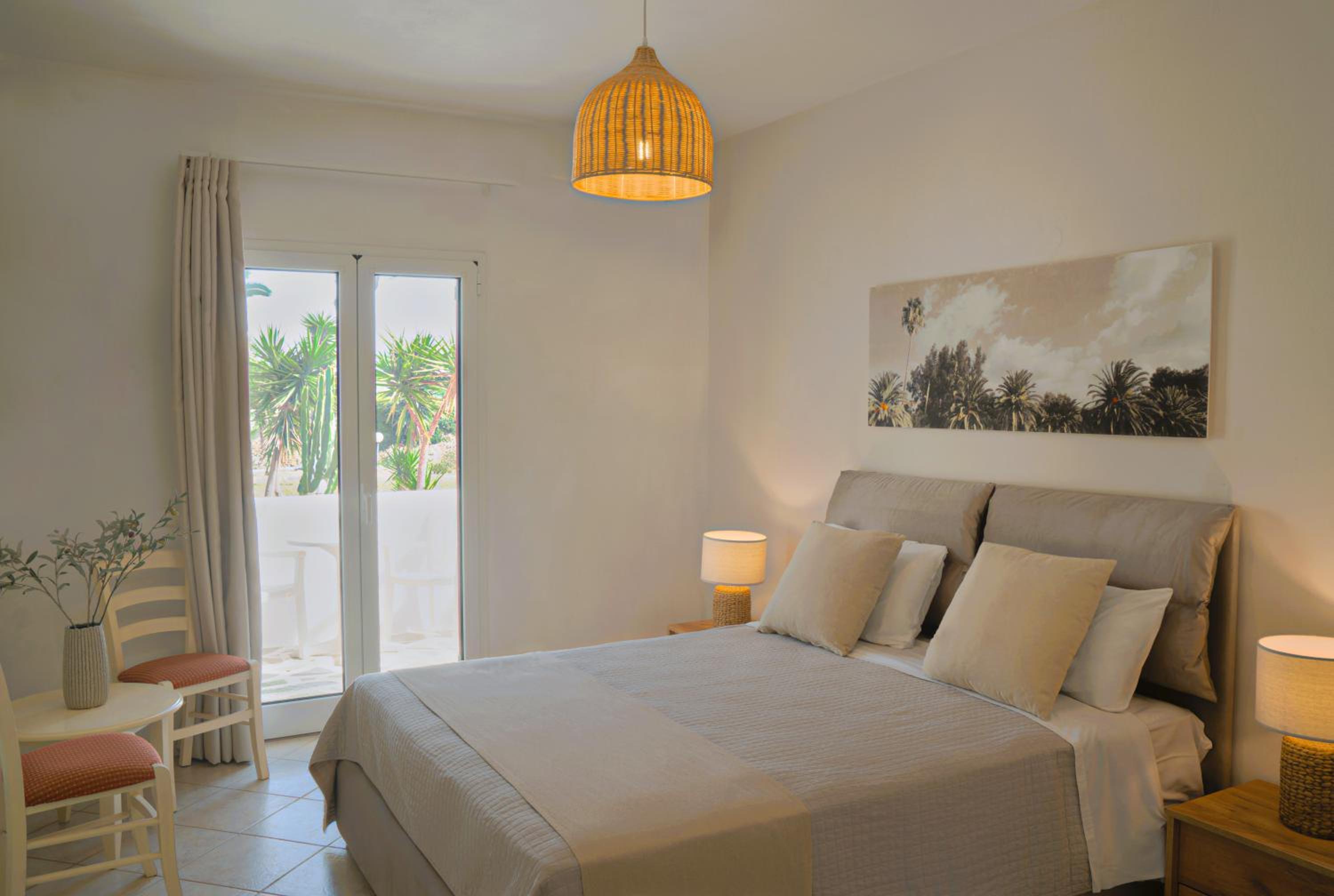 Standard Double or Twin Room with Garden View - Photo 6