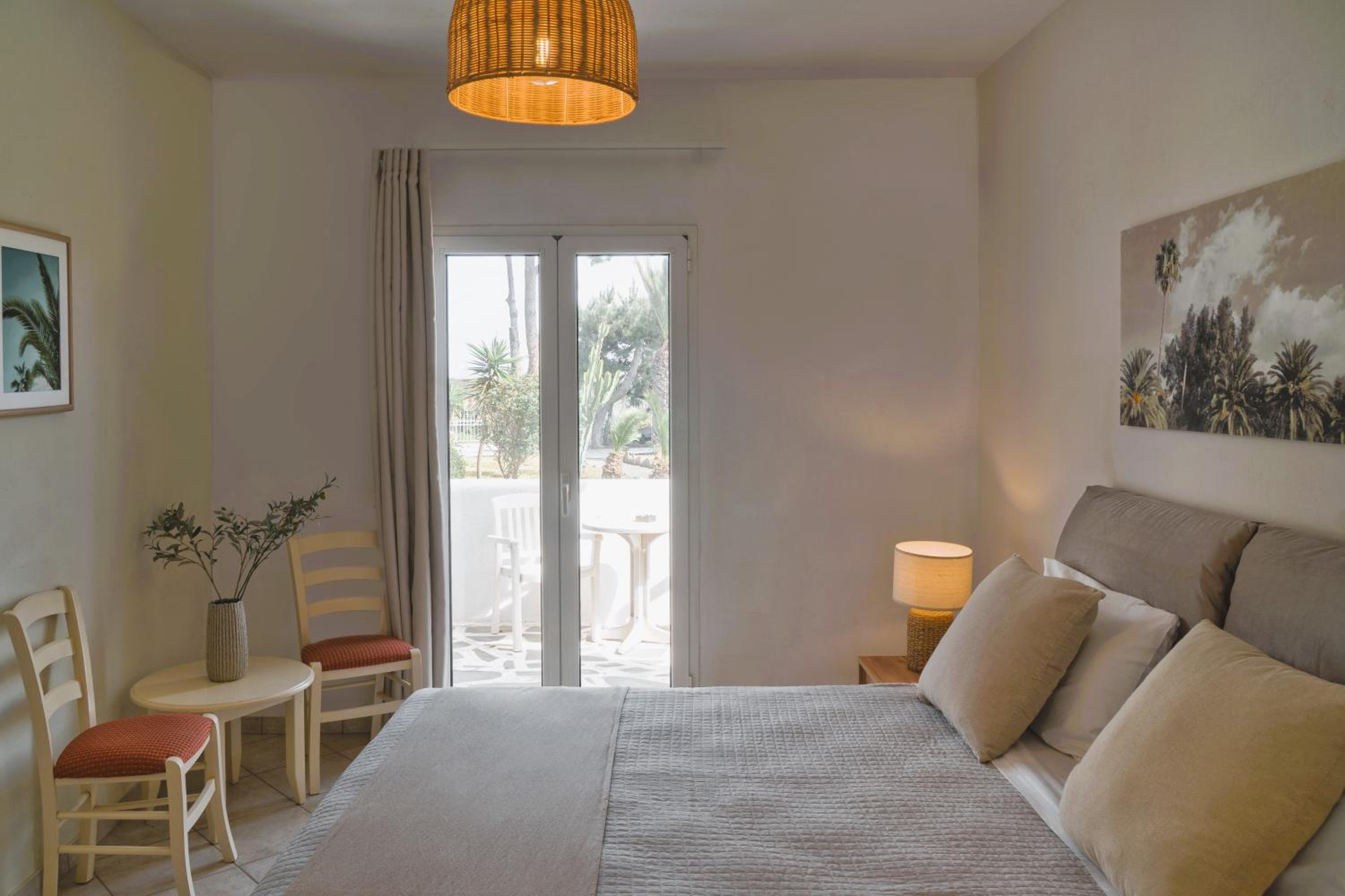 Standard Double or Twin Room with Garden View - Photo 5