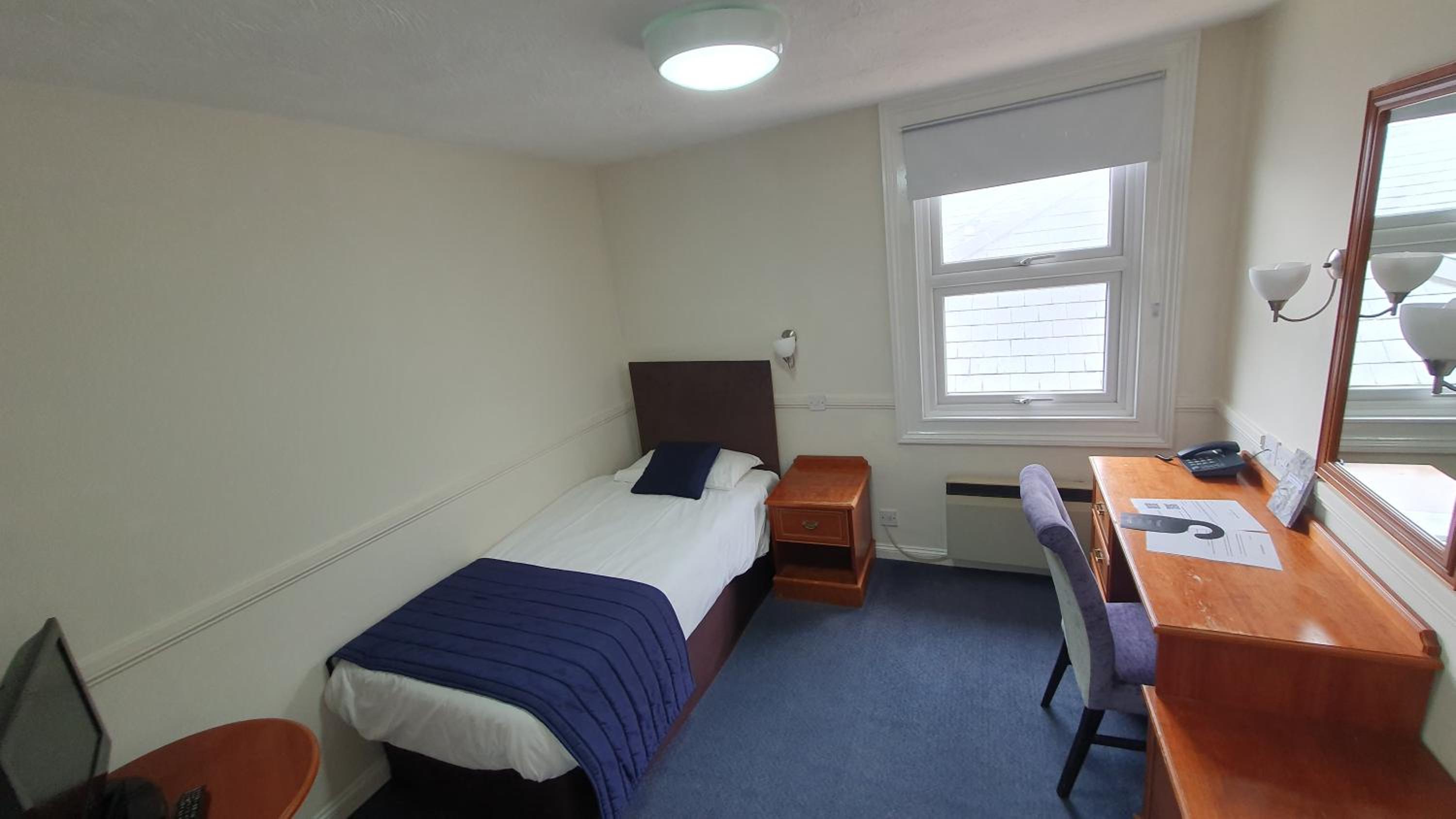 Single Room photo 3