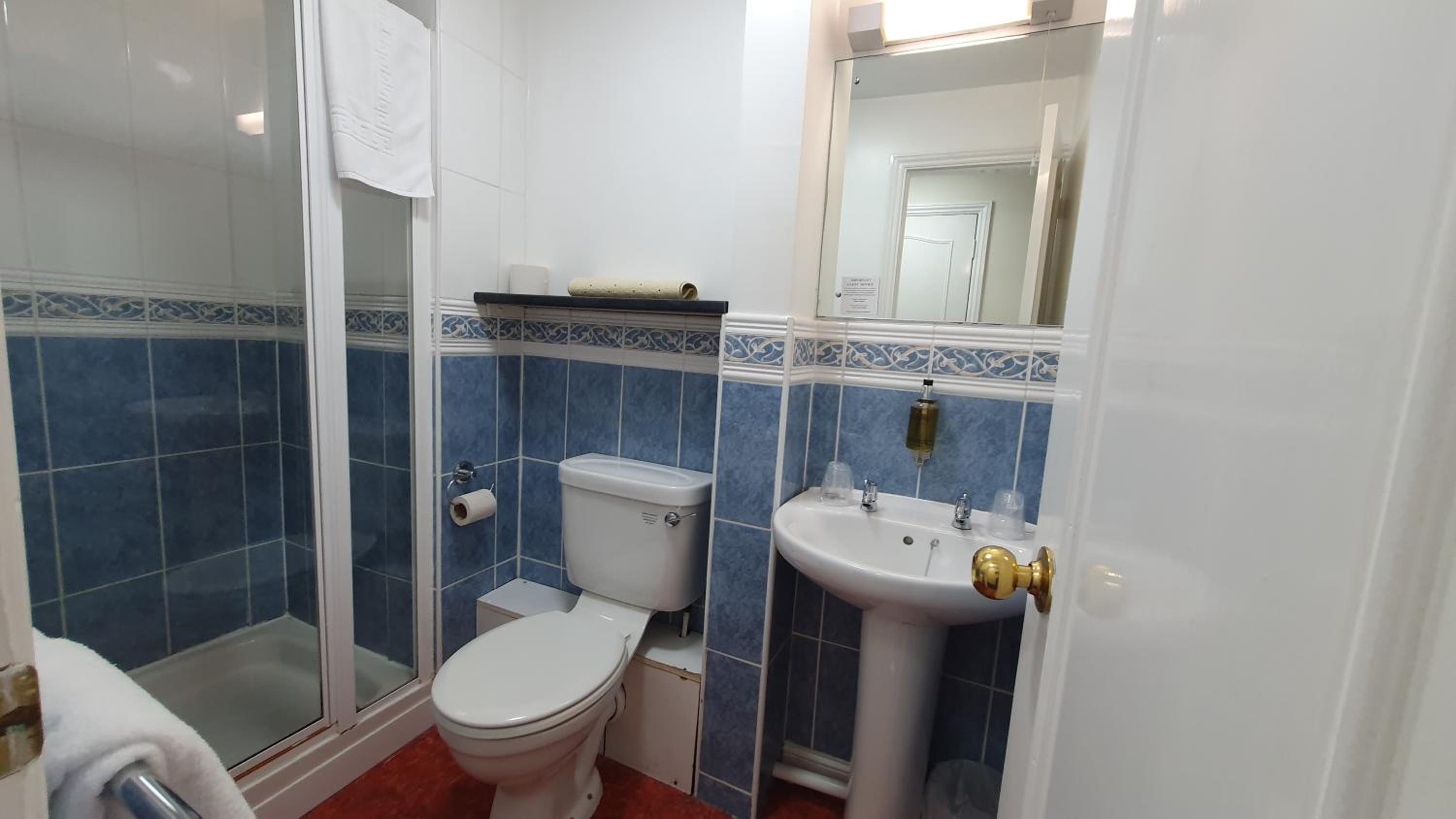 Single Room photo 2