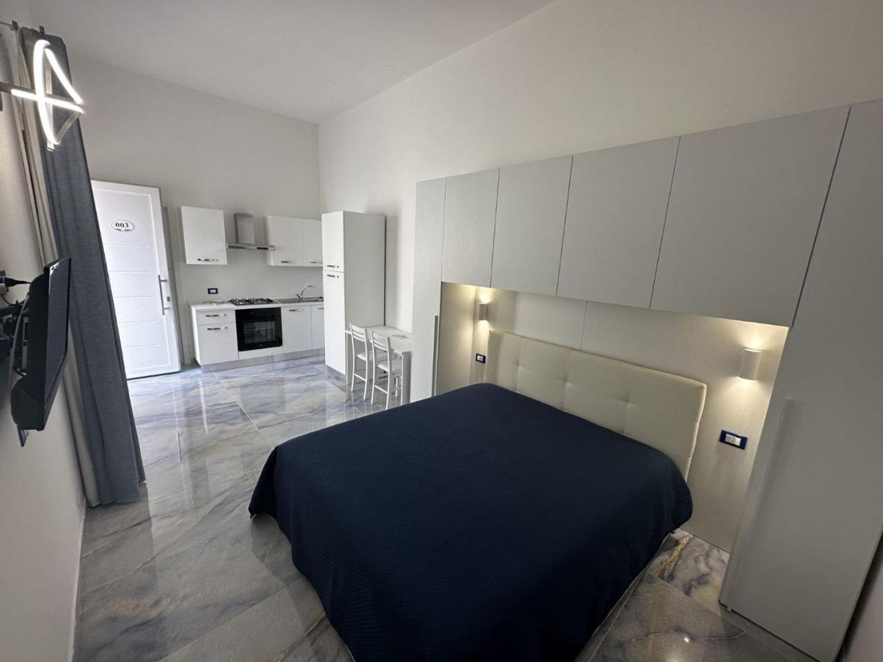 Studio Apartment photo 1