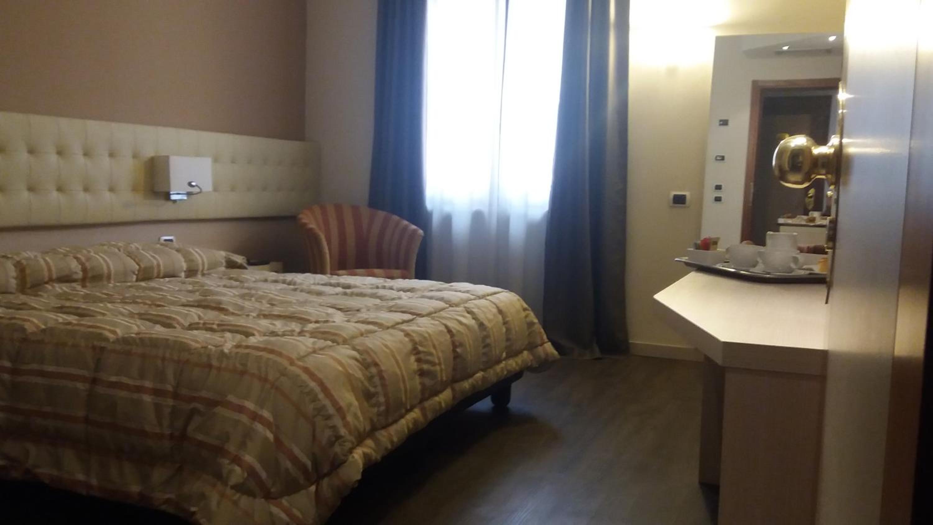 Deluxe Double Room photo 3
