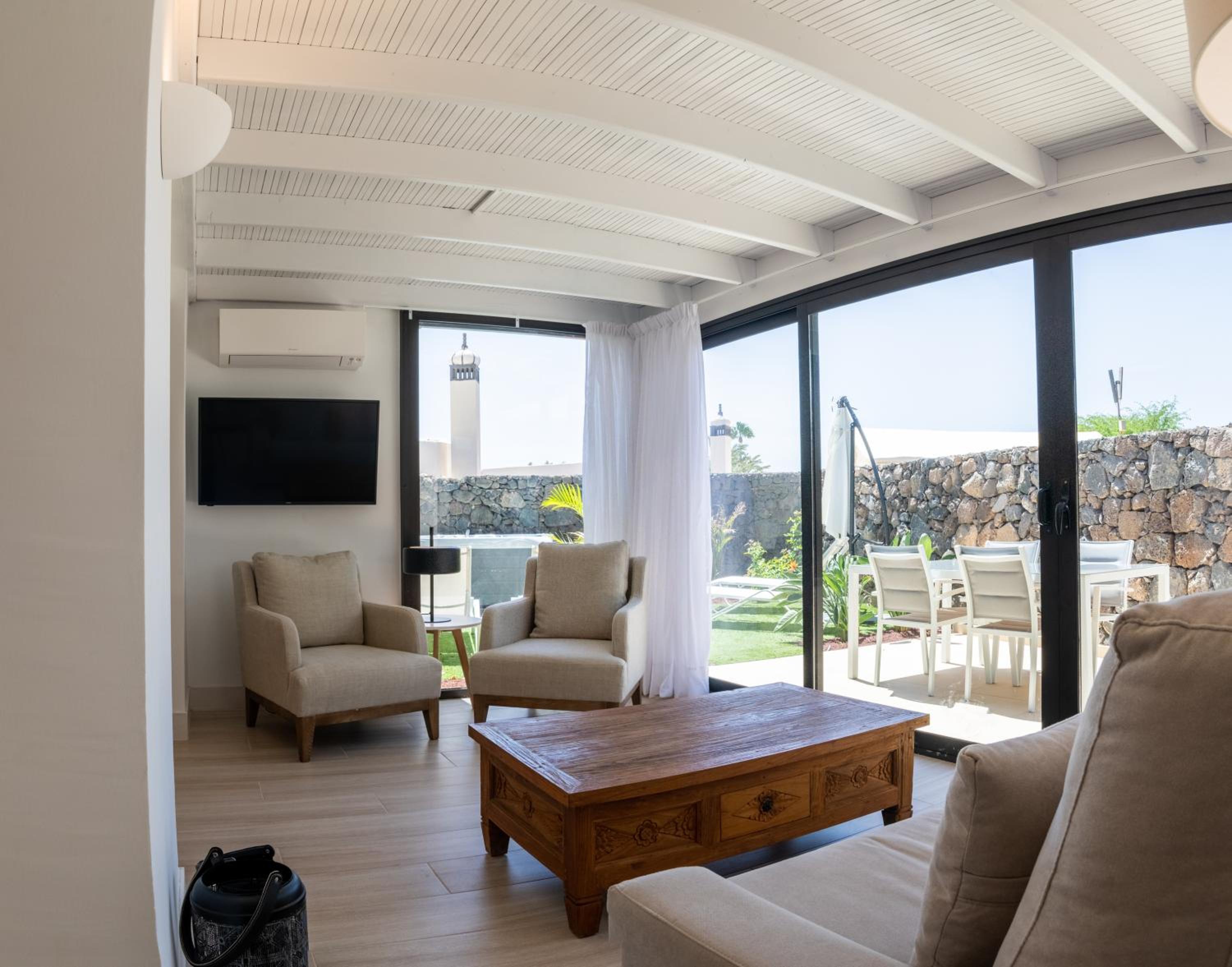 Two-Bedroom Cottage - Photo 8