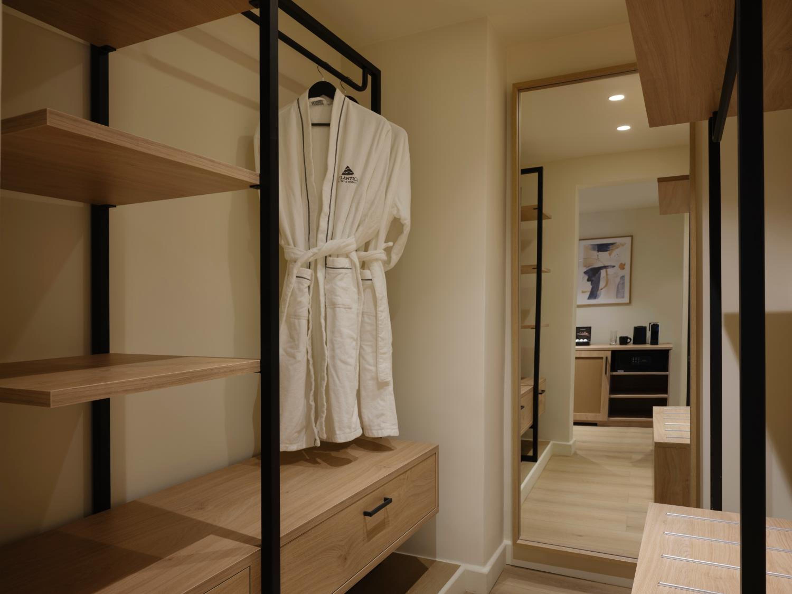 Family Suite Inland View (Open Plan) - Photo 5