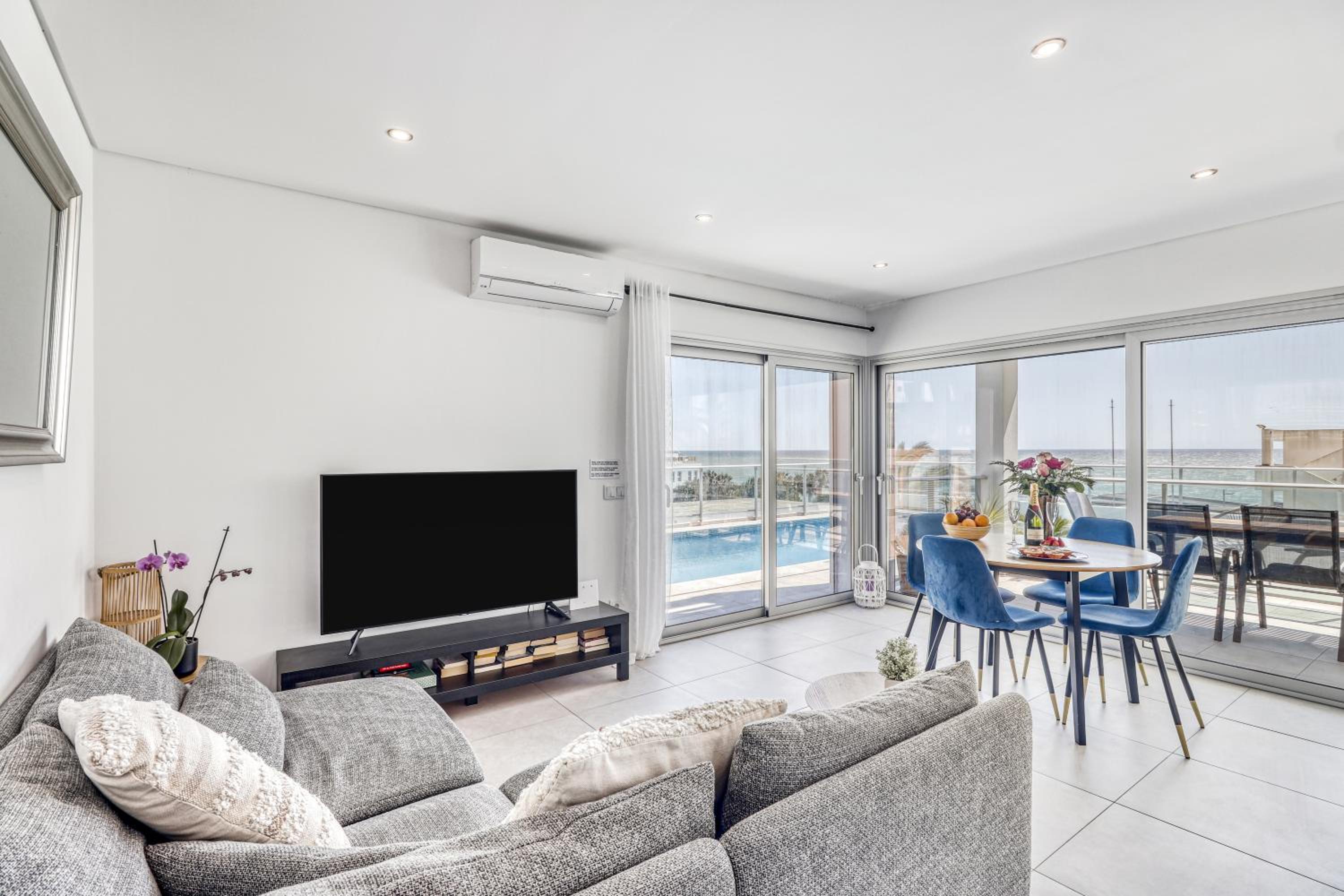 Apartment with Sea View photo 1