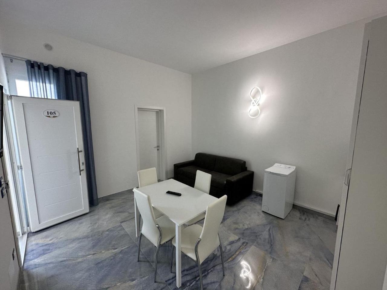 Apartment photo 2