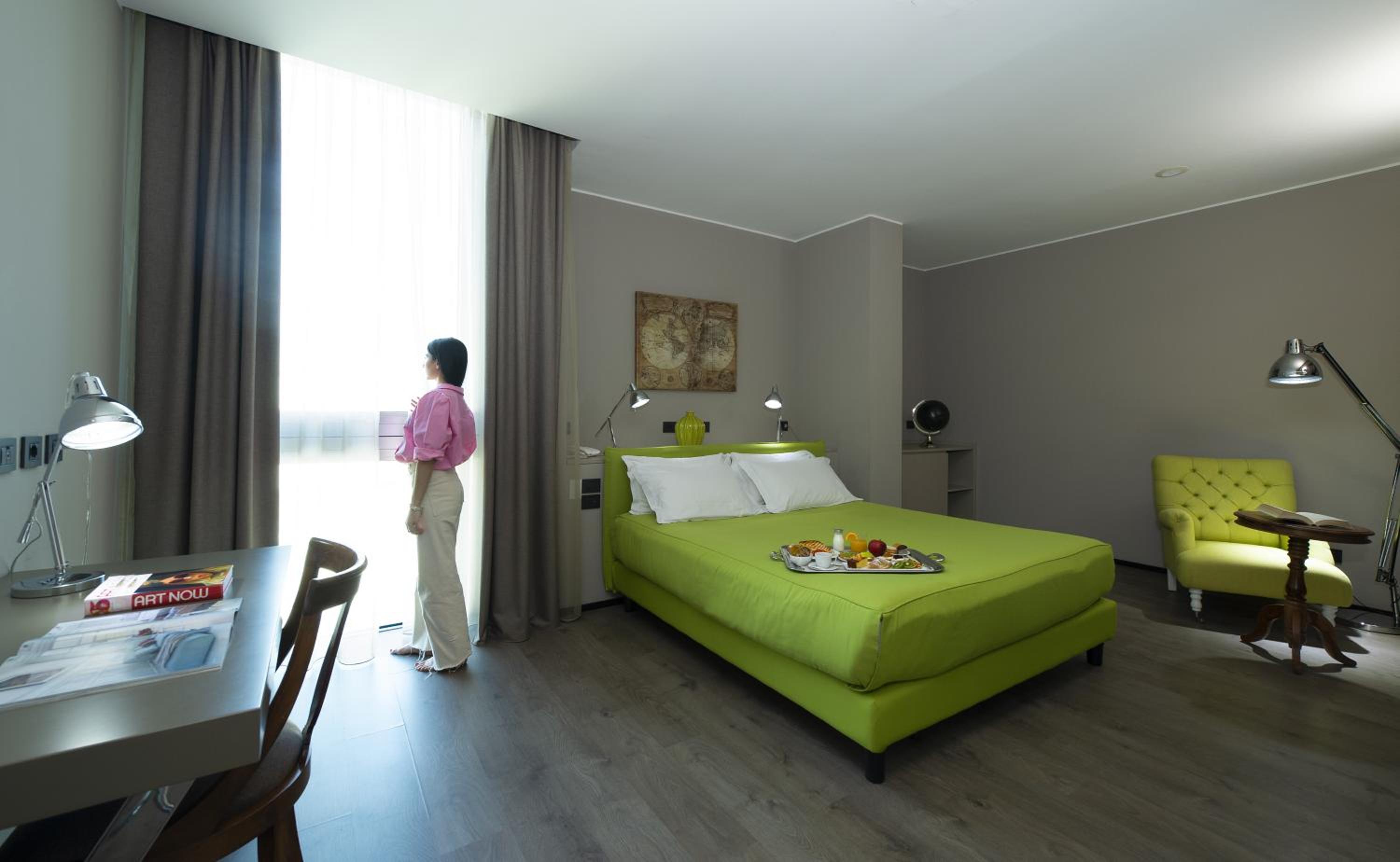 Suite - Photo 8