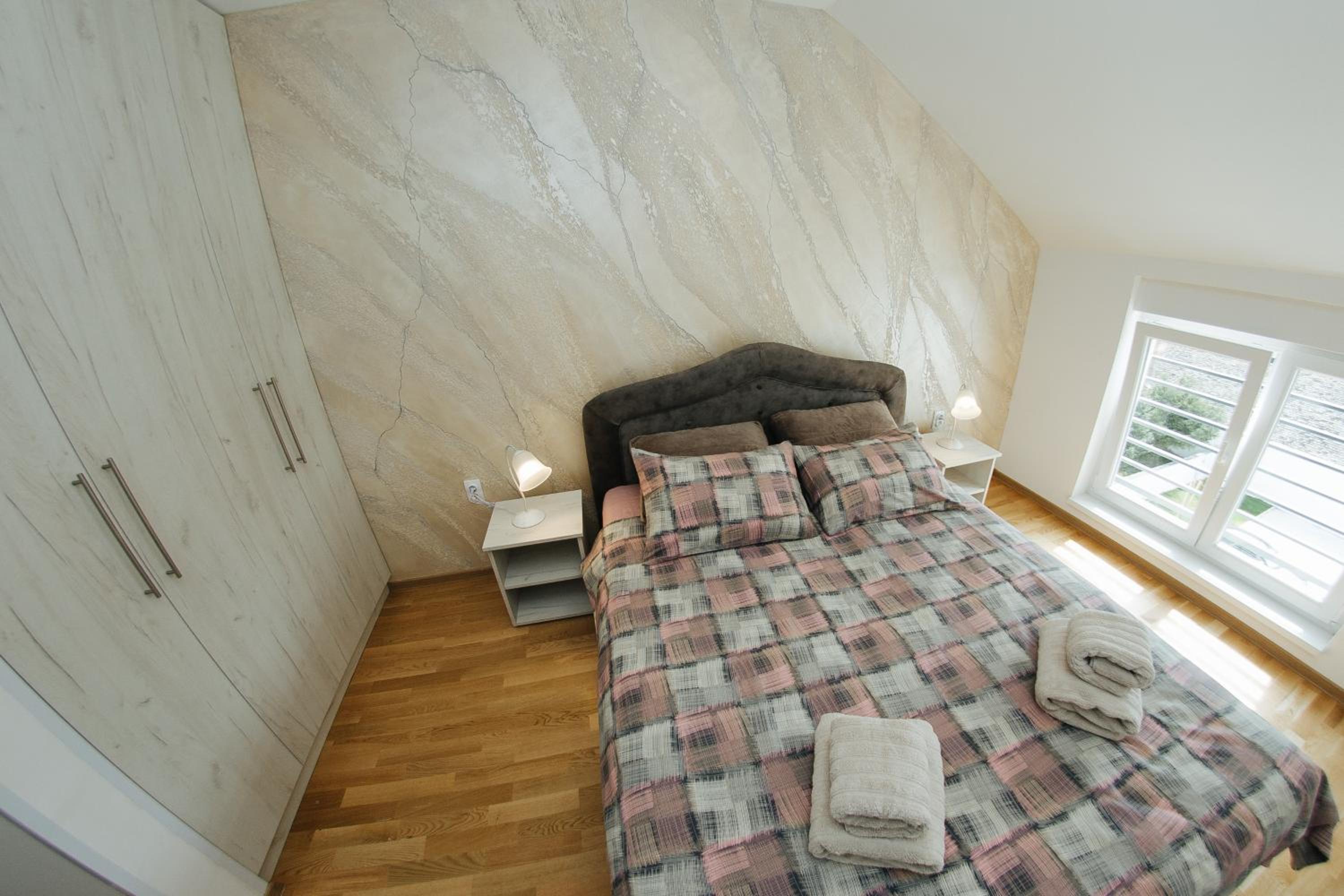 One-Bedroom Apartment photo 3