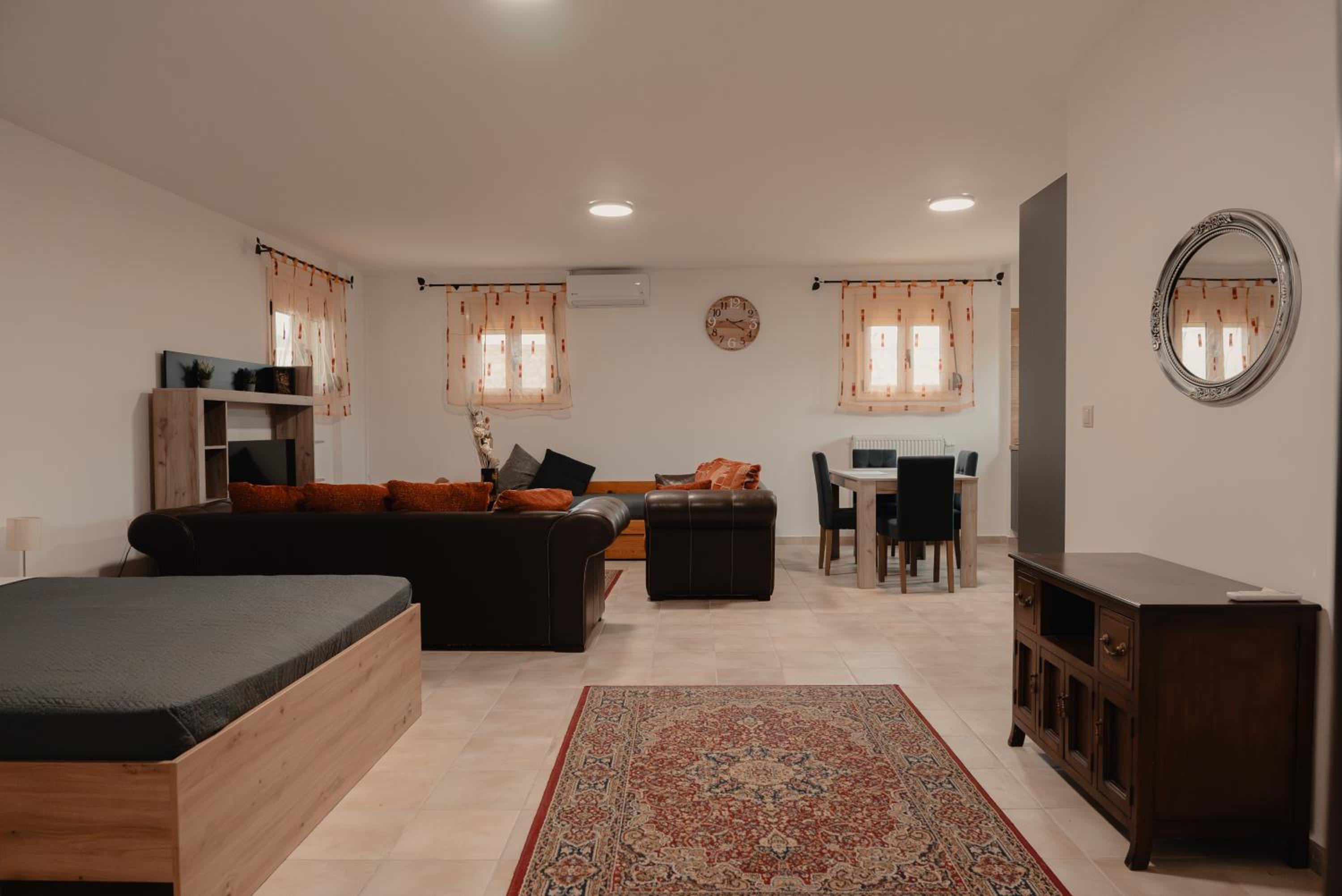 Apartment photo 1