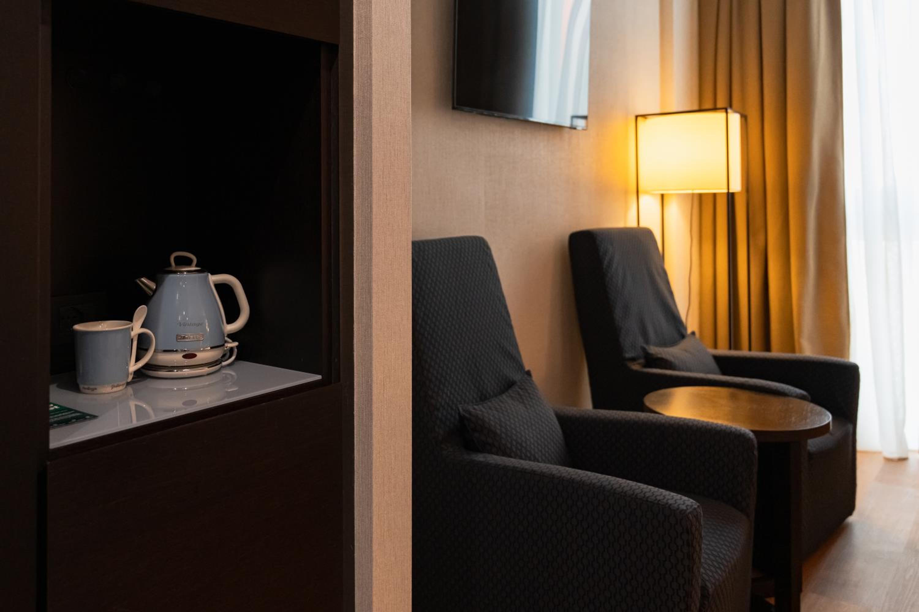 Executive Double or Twin Room - Photo 3