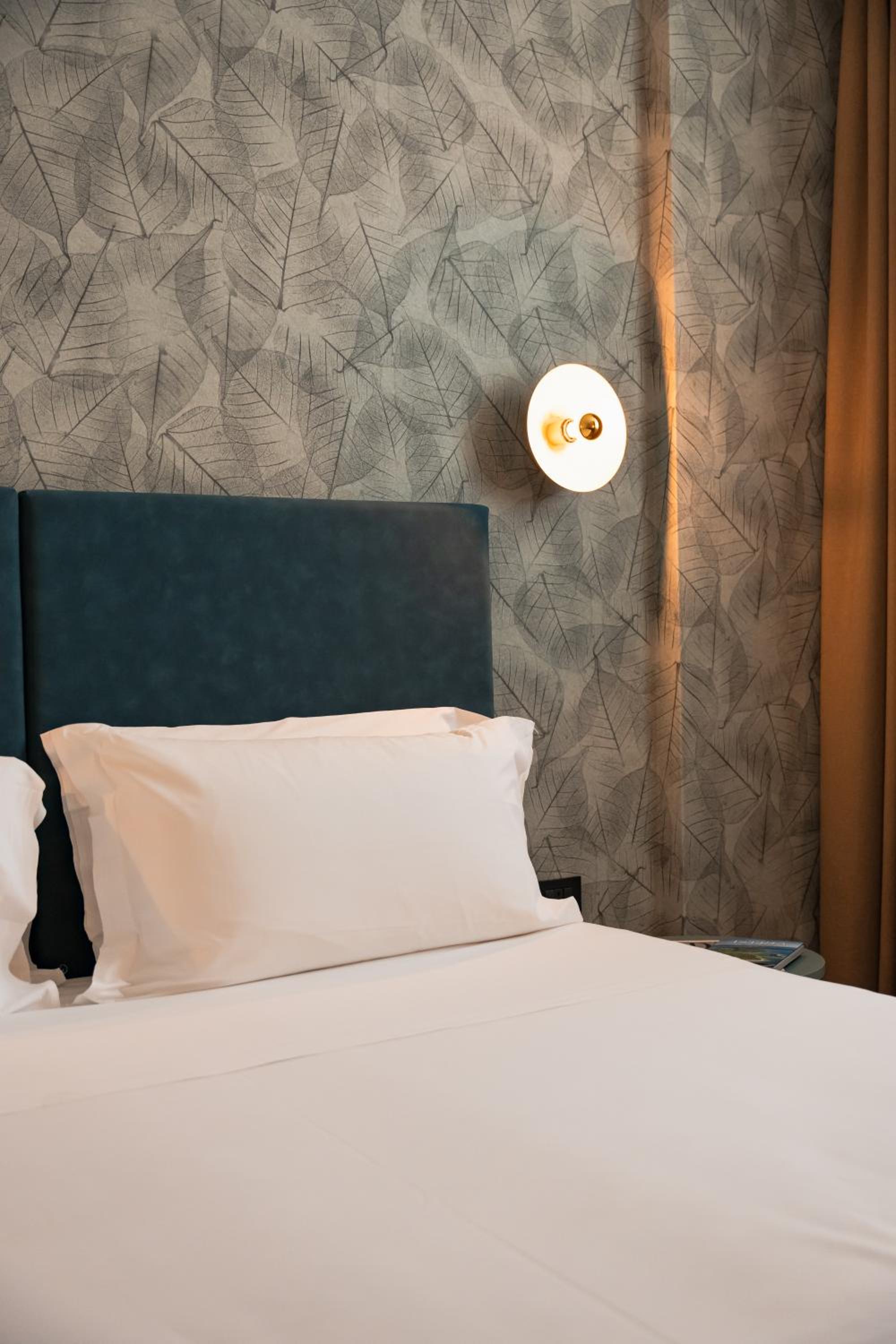 Double or Twin Room - Photo 2
