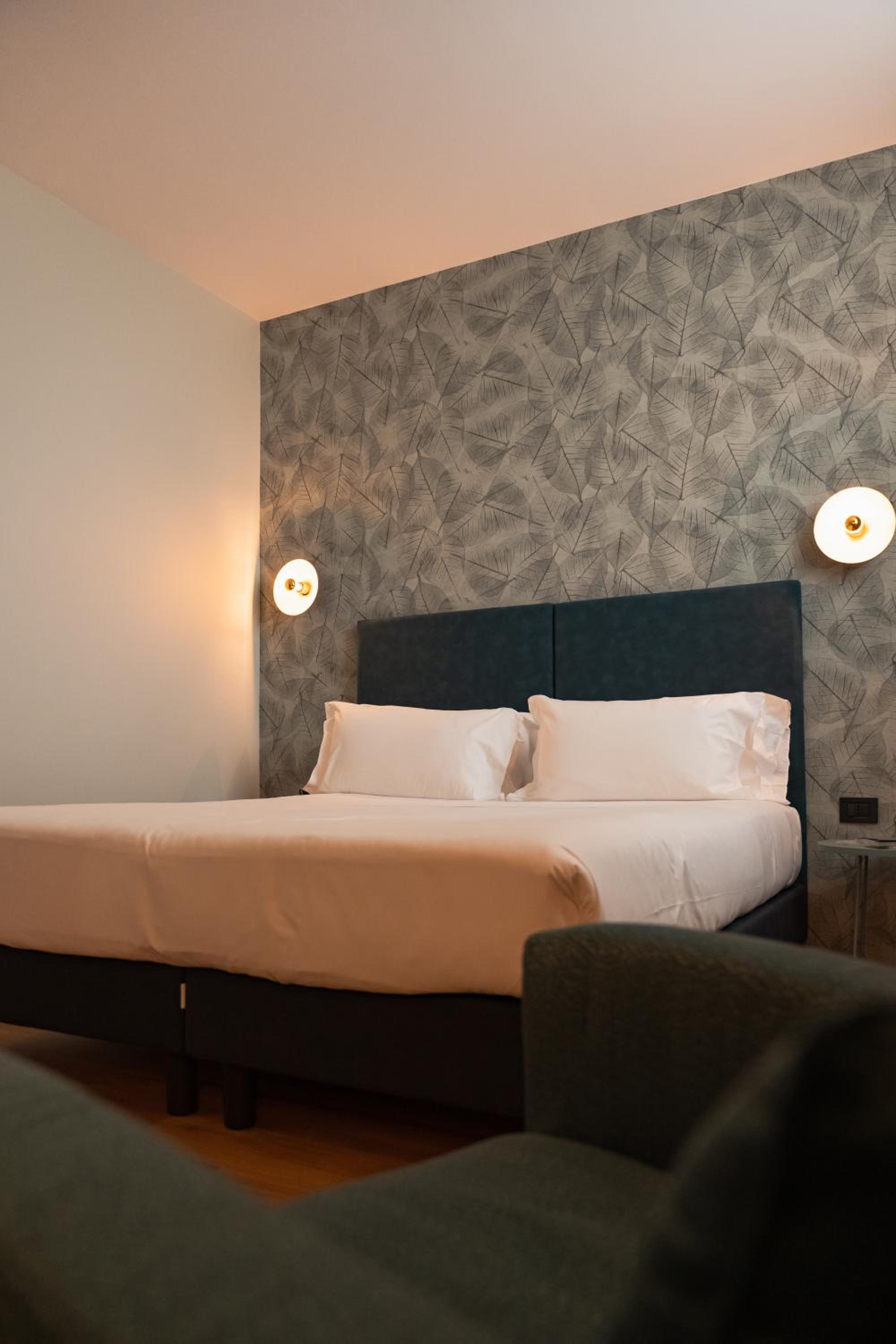 Double or Twin Room - Photo 3