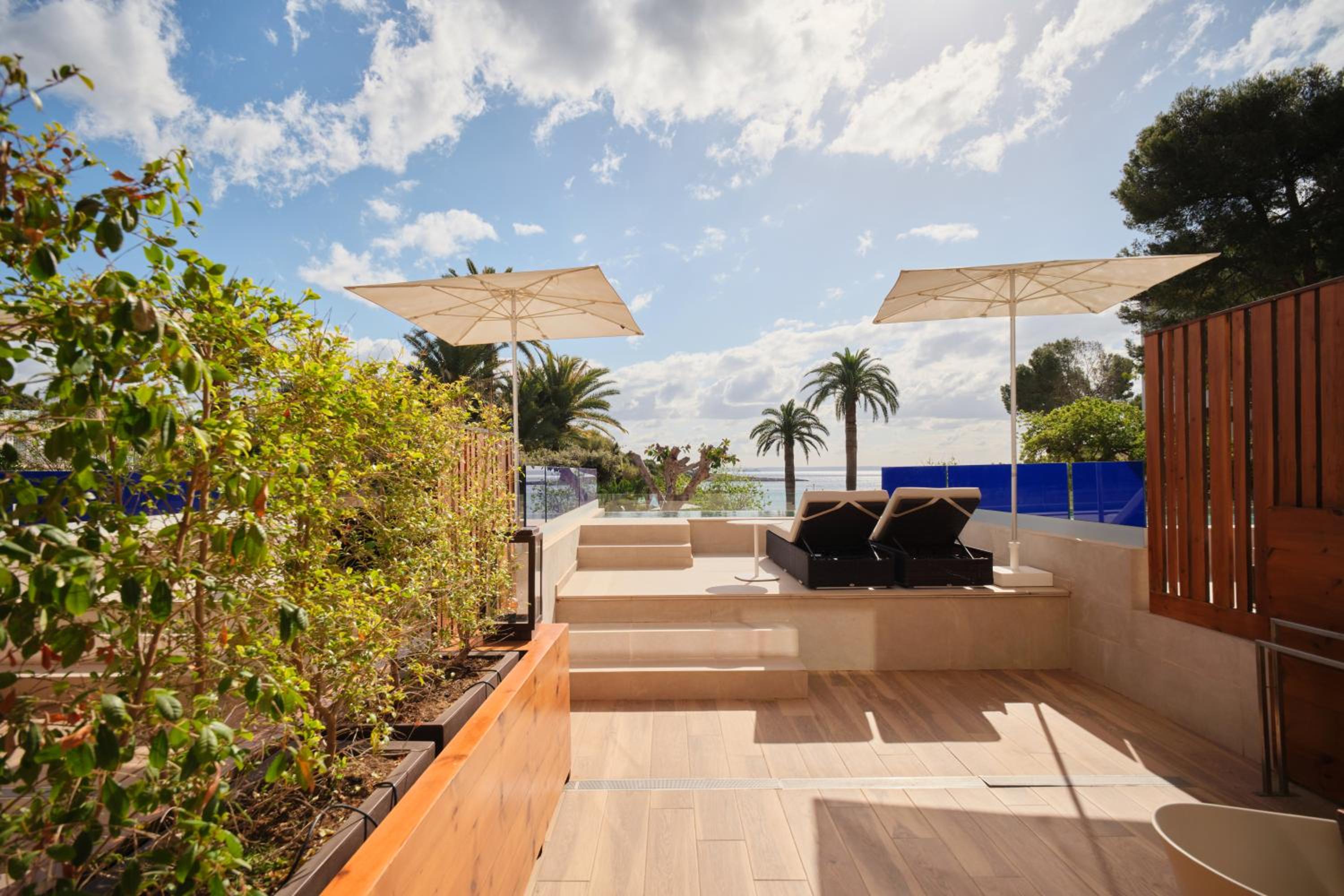 Premium Double Room with Sea View and Private Pool - Photo 13