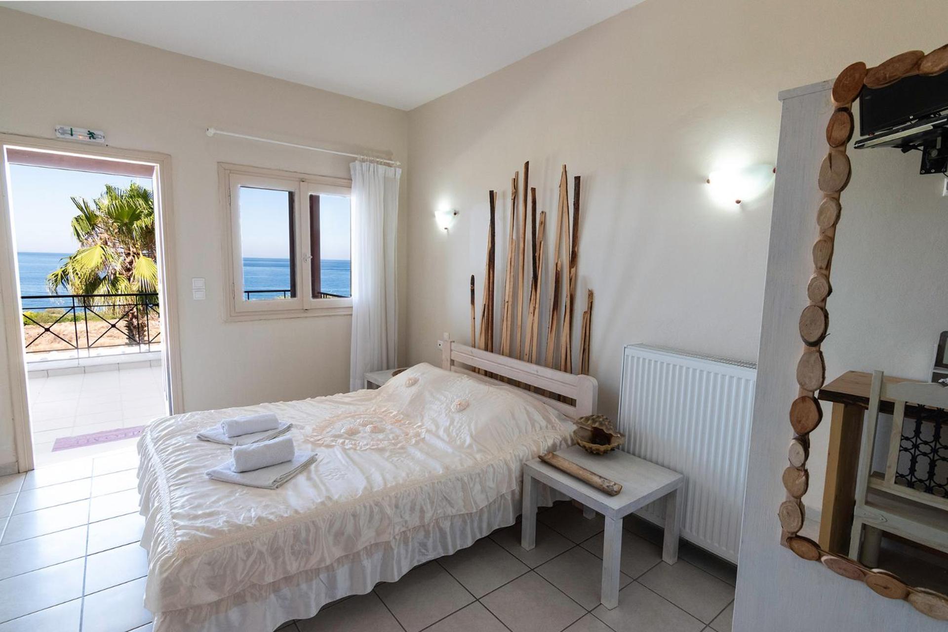 Deluxe Double or Twin Room with Sea View