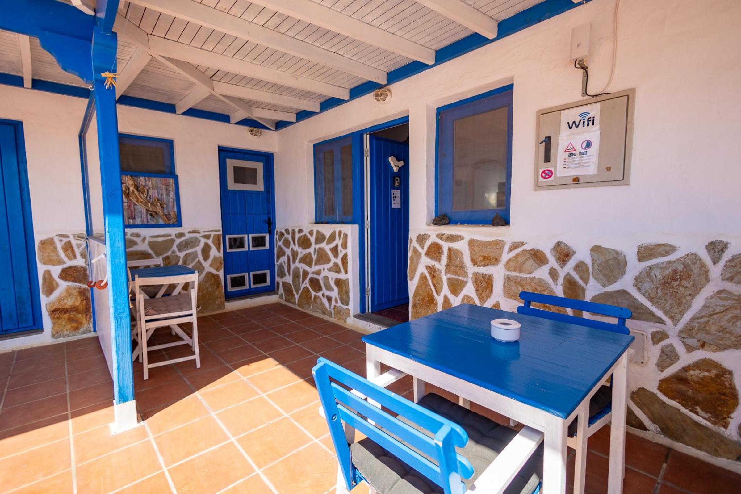 One-Bedroom Apartment with Sea View and Terrace photo 3