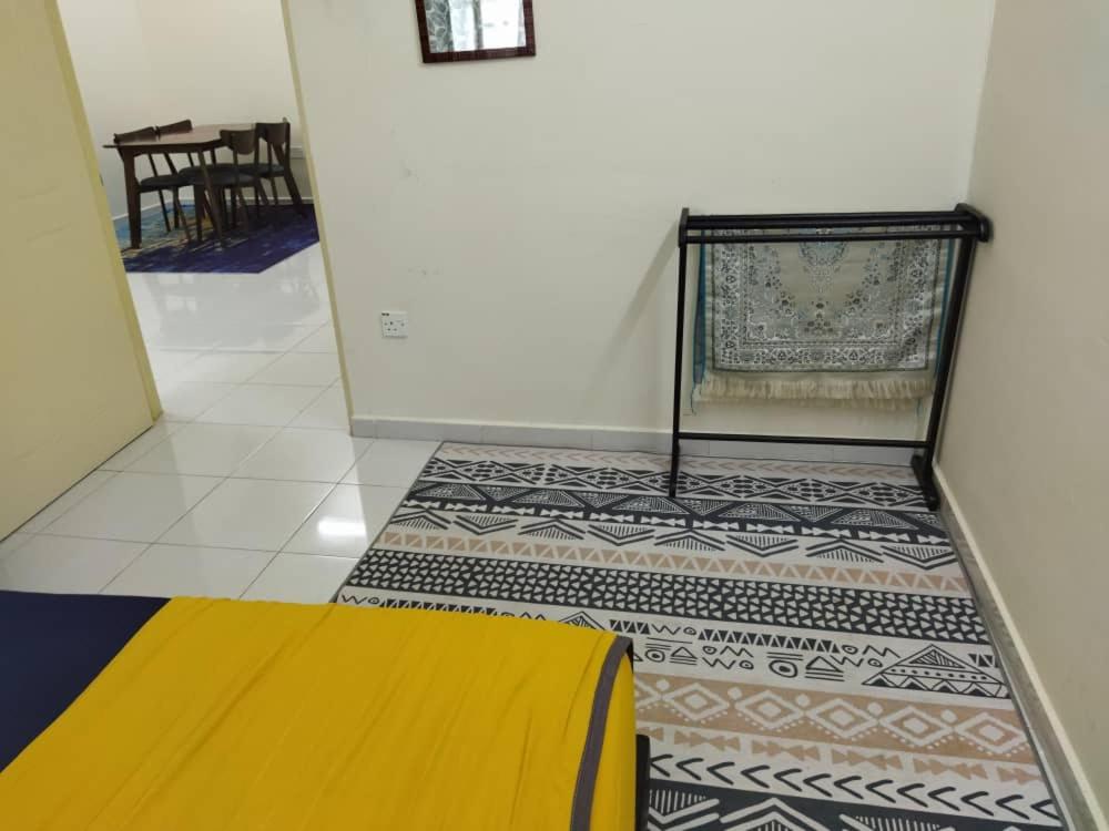 Three-Bedroom House photo 3