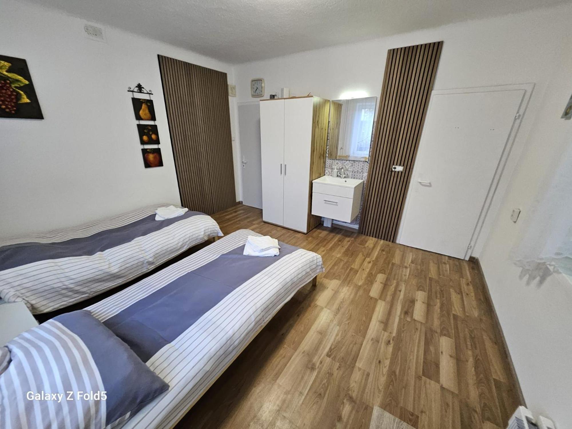 Budget Double Room photo 1