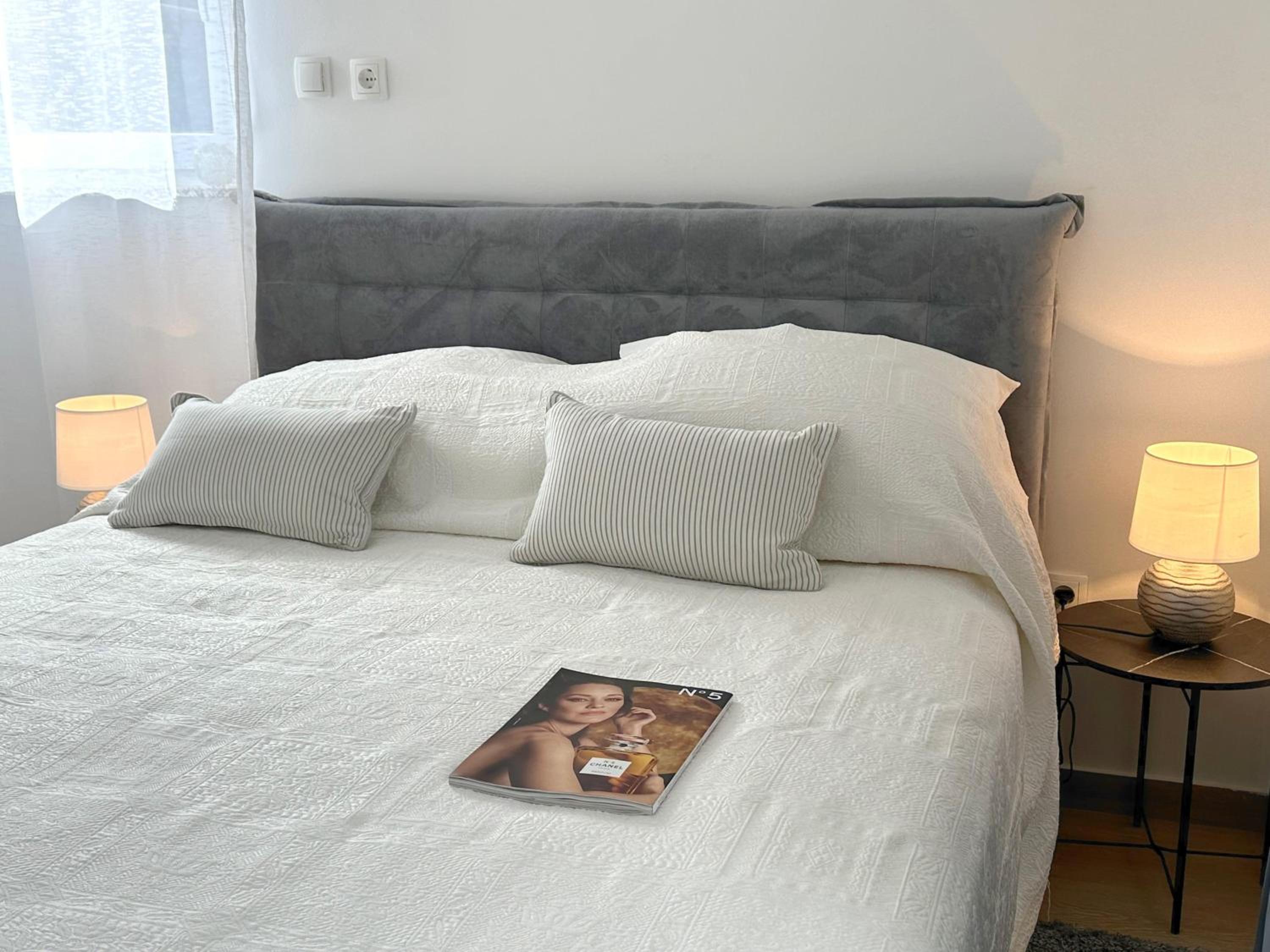 One-Bedroom House photo 1