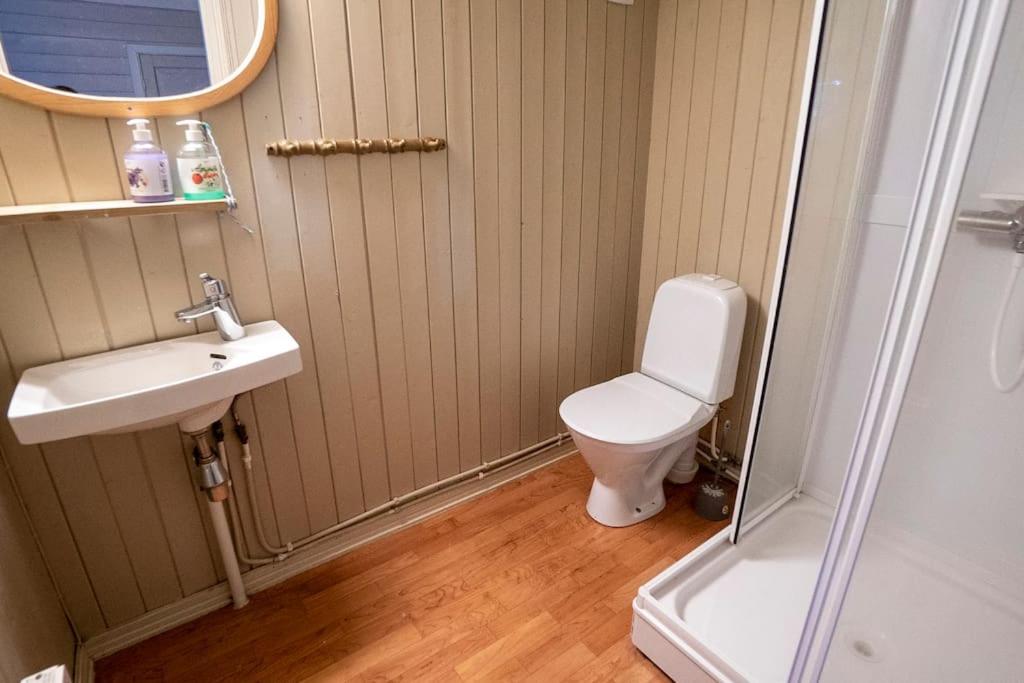 Two-Bedroom House photo 2