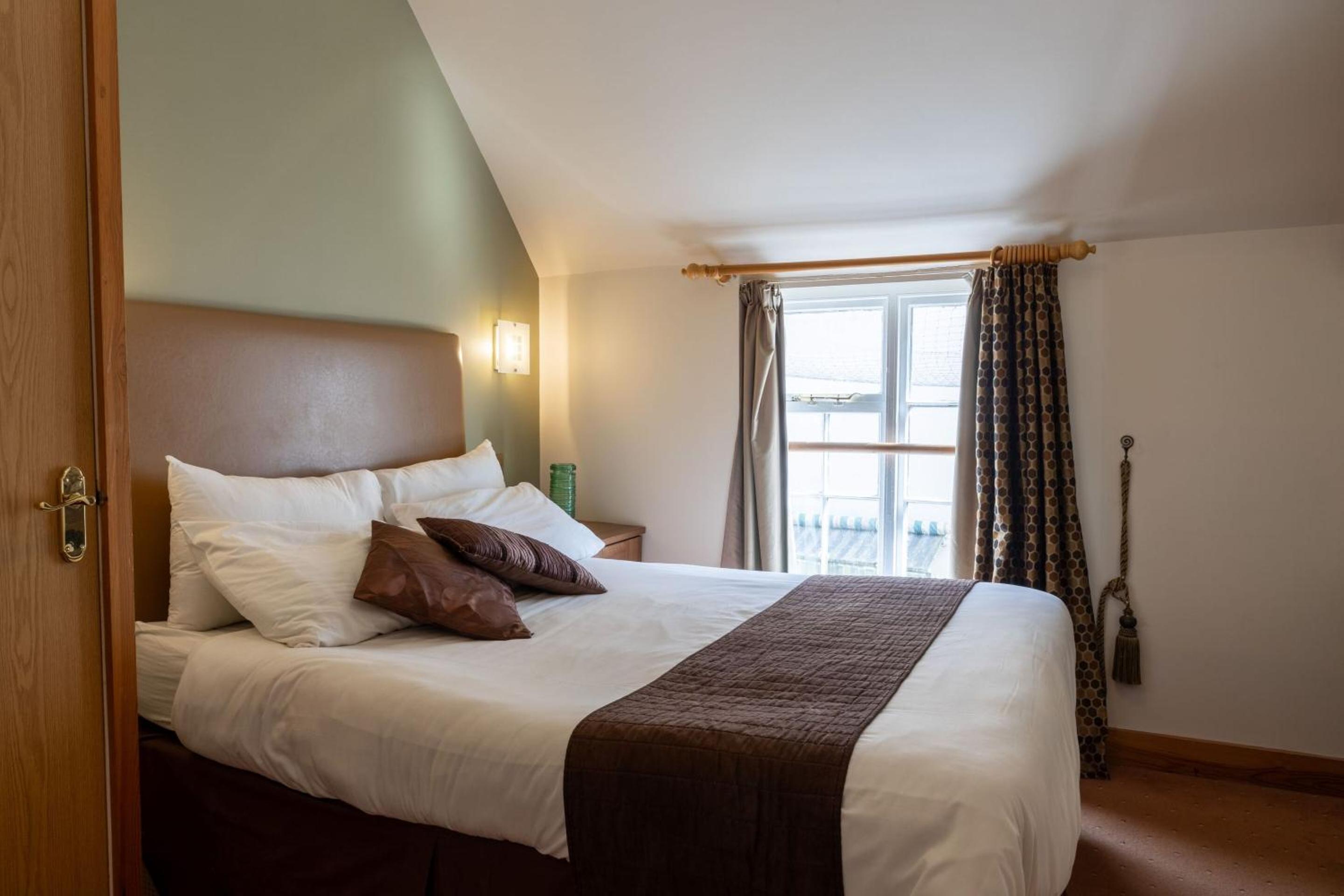 Standard Double Room photo 3
