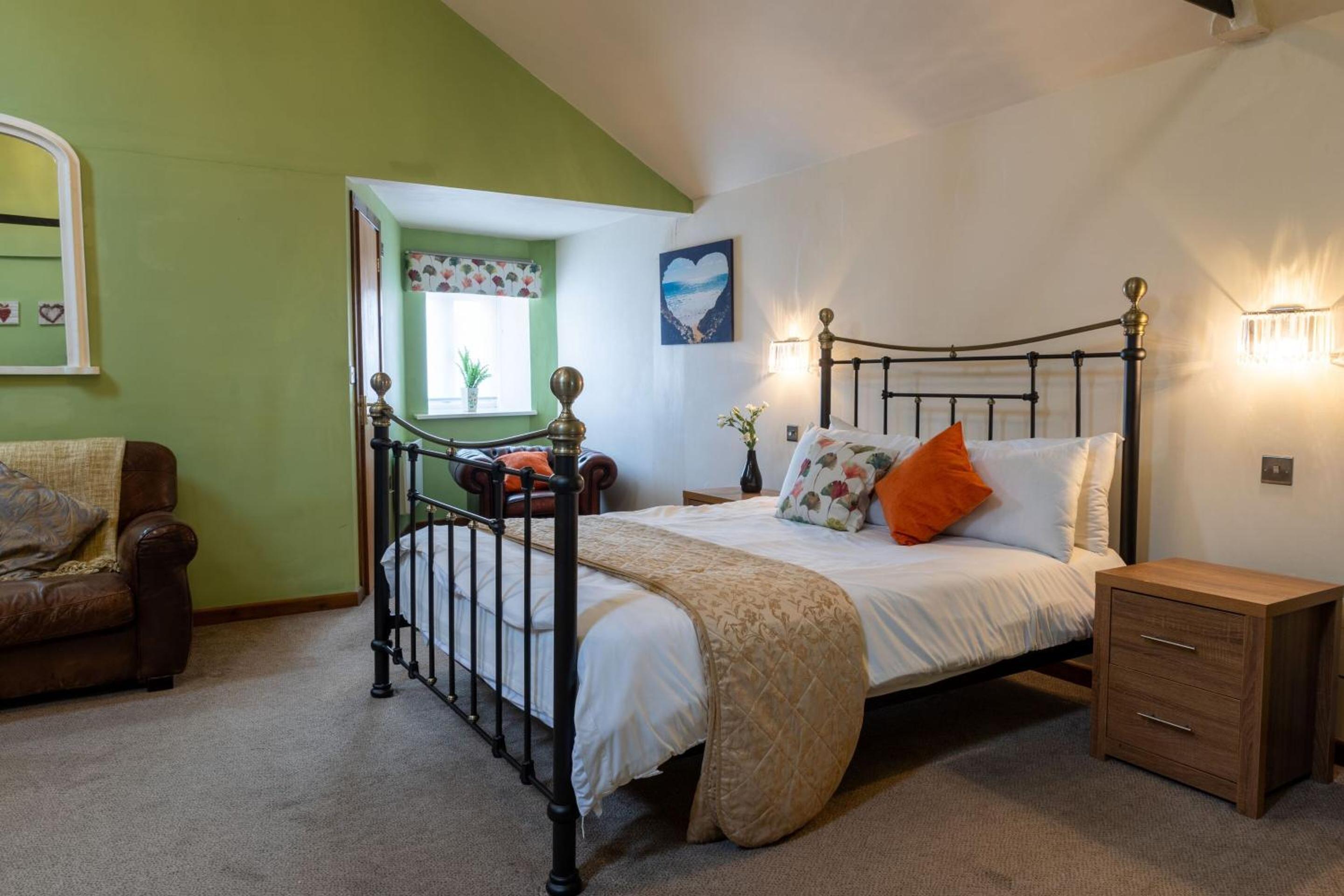 One-Bedroom Suite photo 1