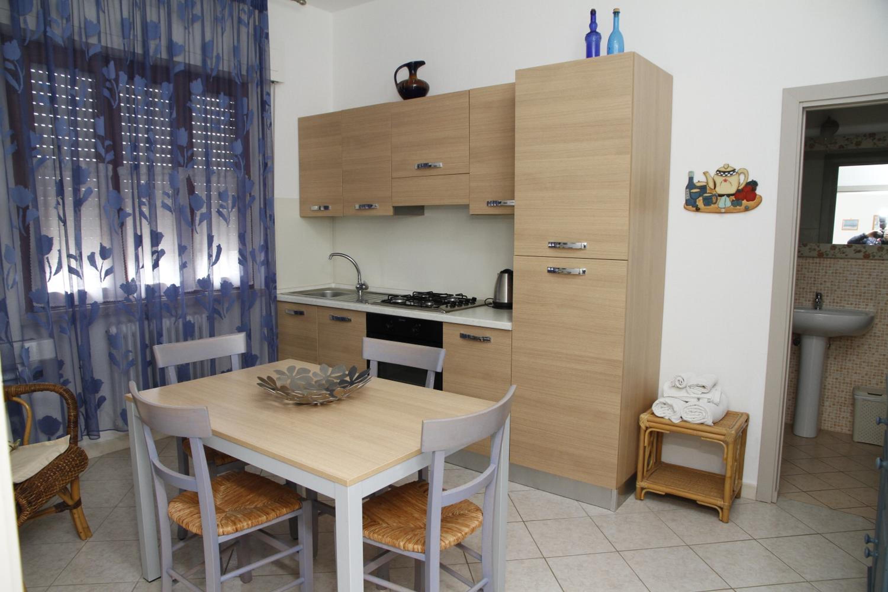 One-Bedroom Apartment photo 2