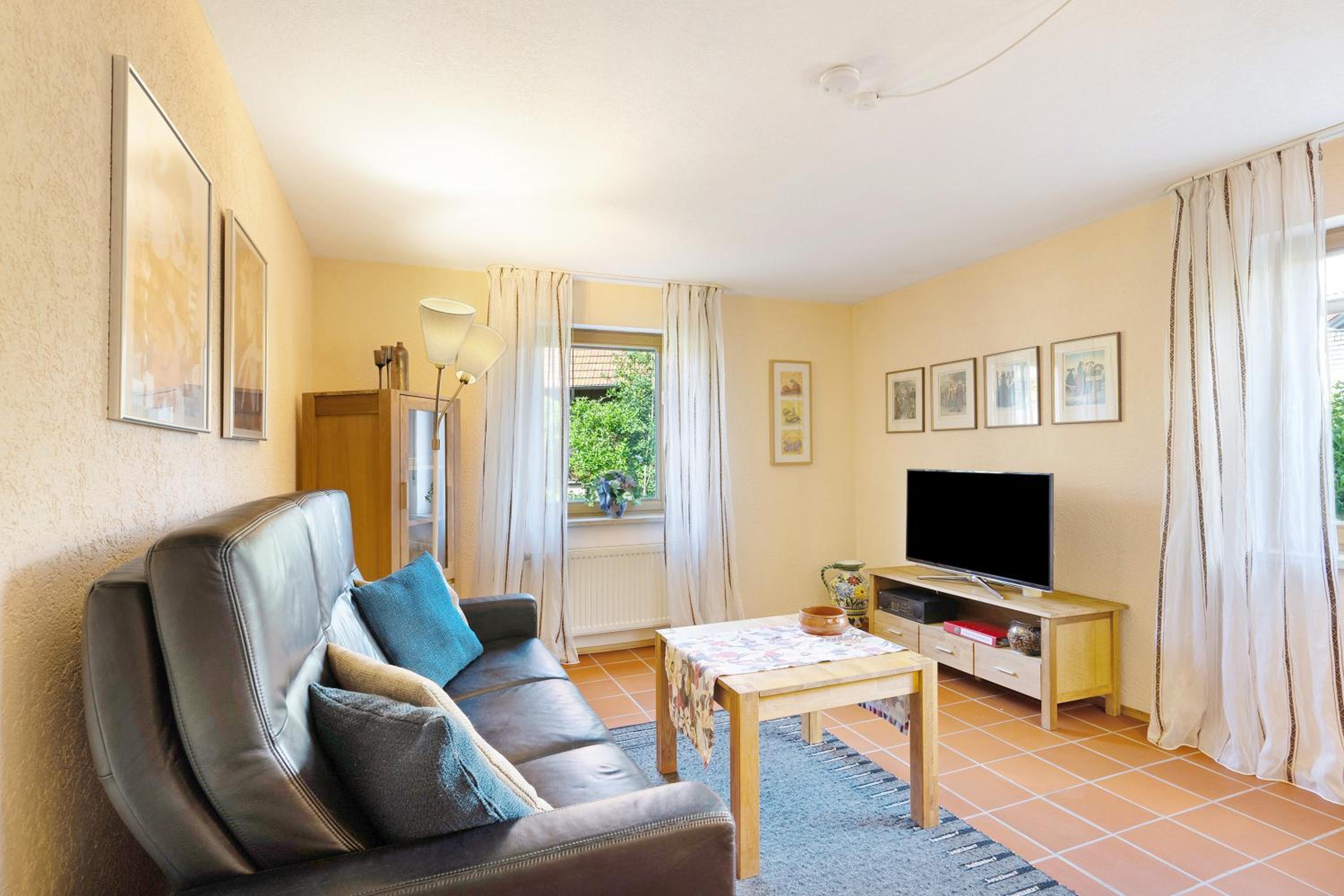One-Bedroom Apartment with Garden View photo 3
