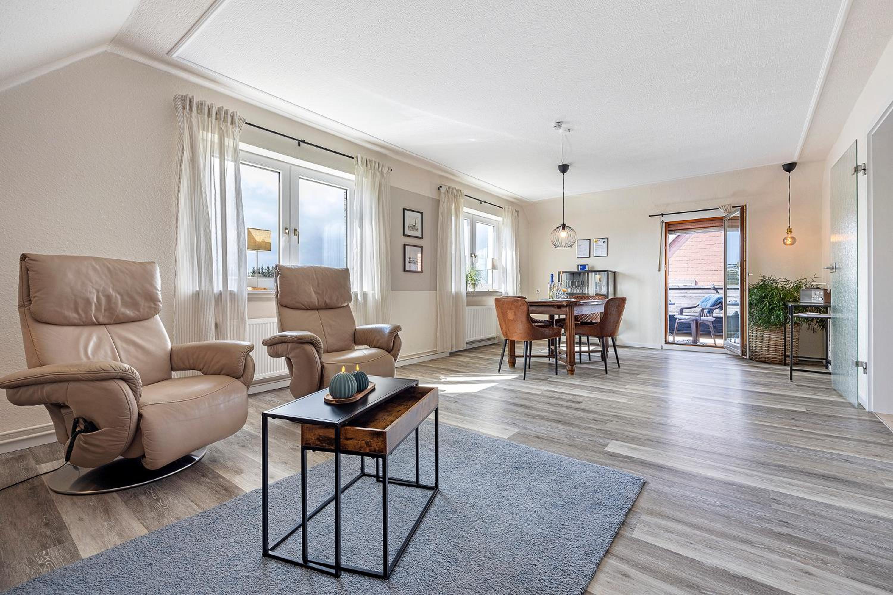 Two-Bedroom Deluxe Apartment with Garden View