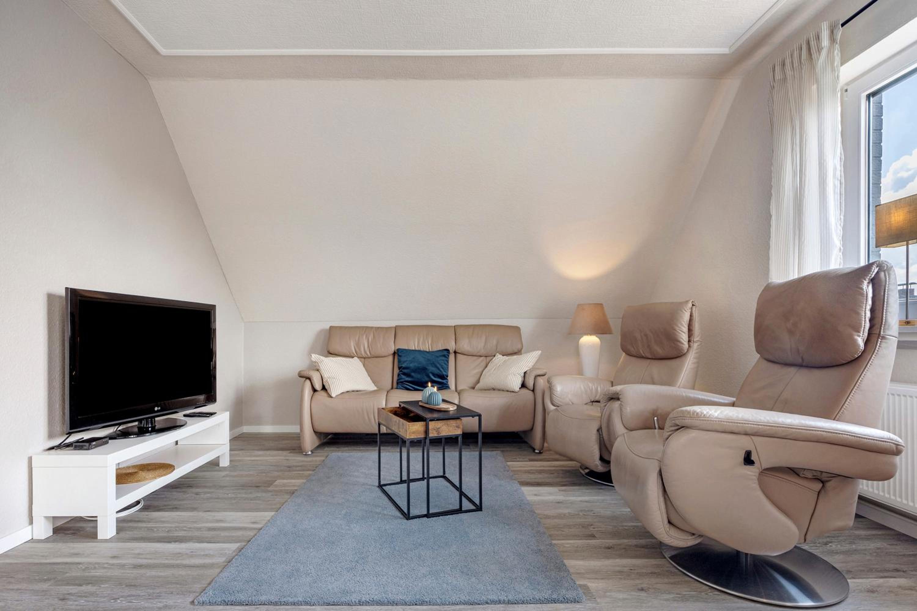 Two-Bedroom Deluxe Apartment with Garden View photo 3