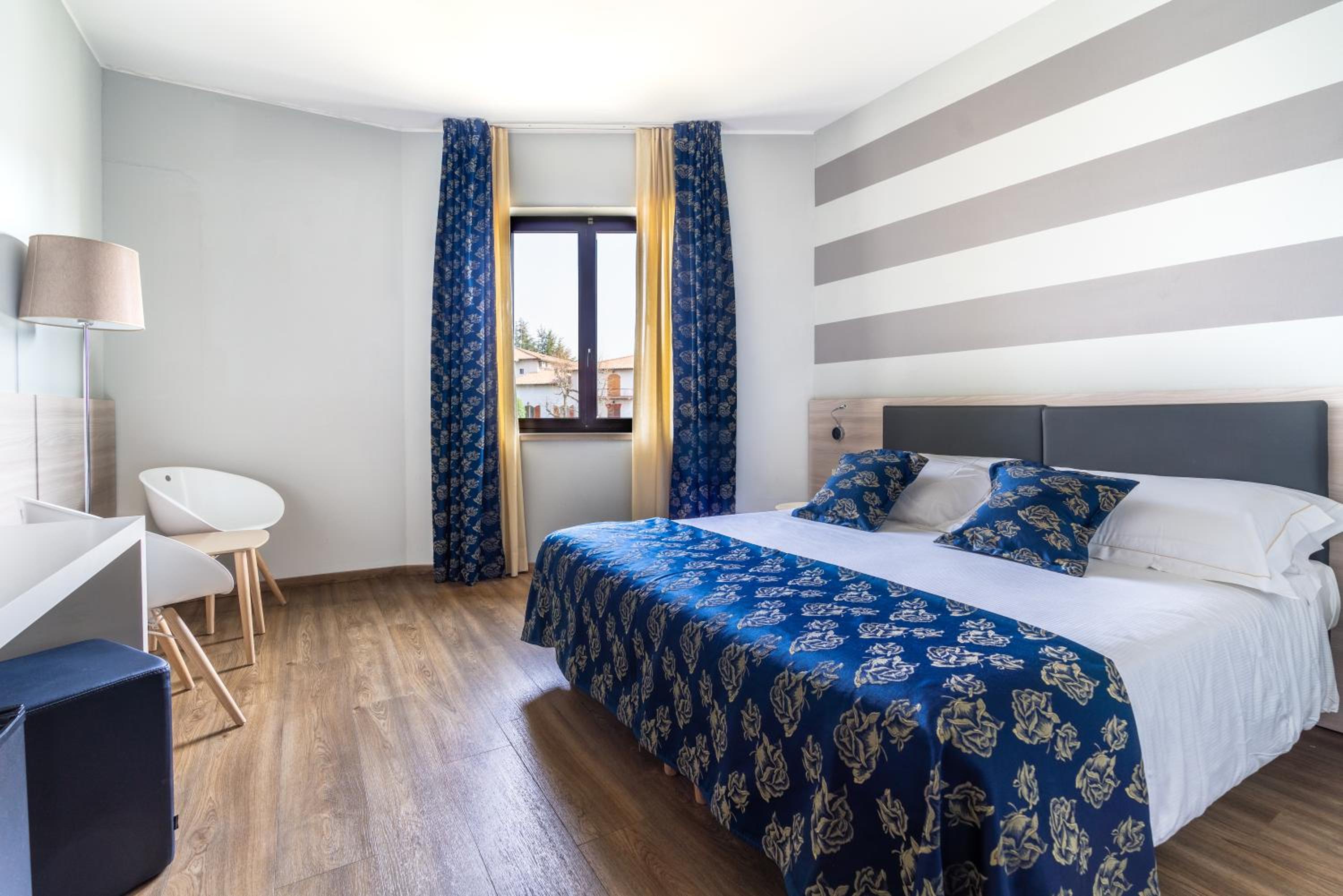 Double Room - Photo 7