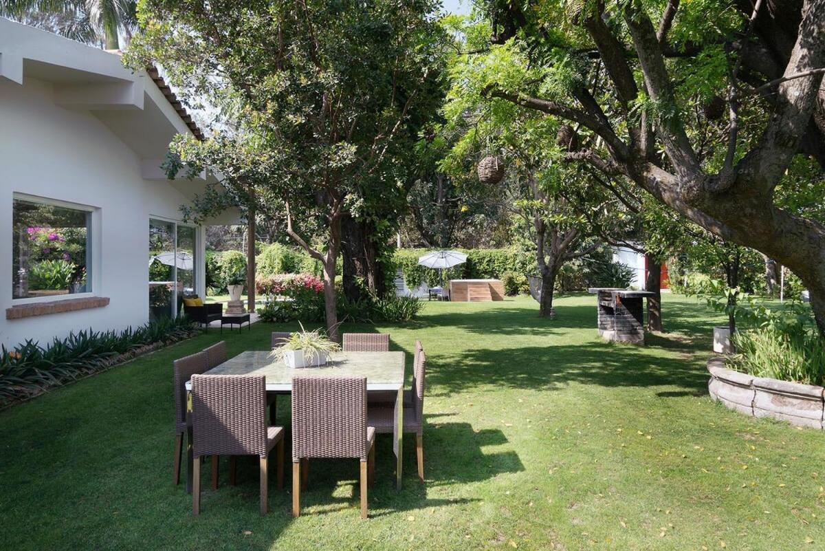 Villa photo 2