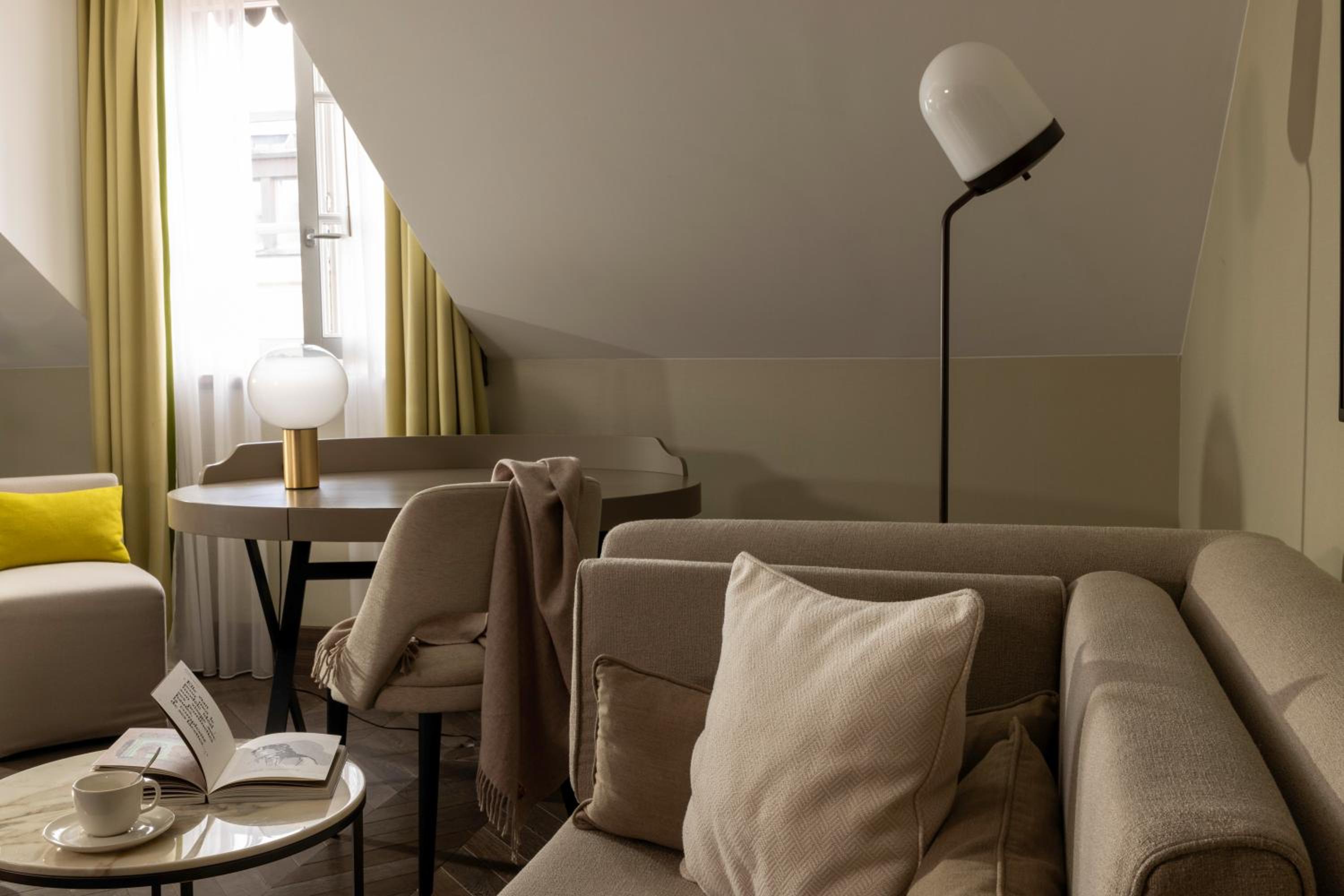 Junior Suite - Photo 11