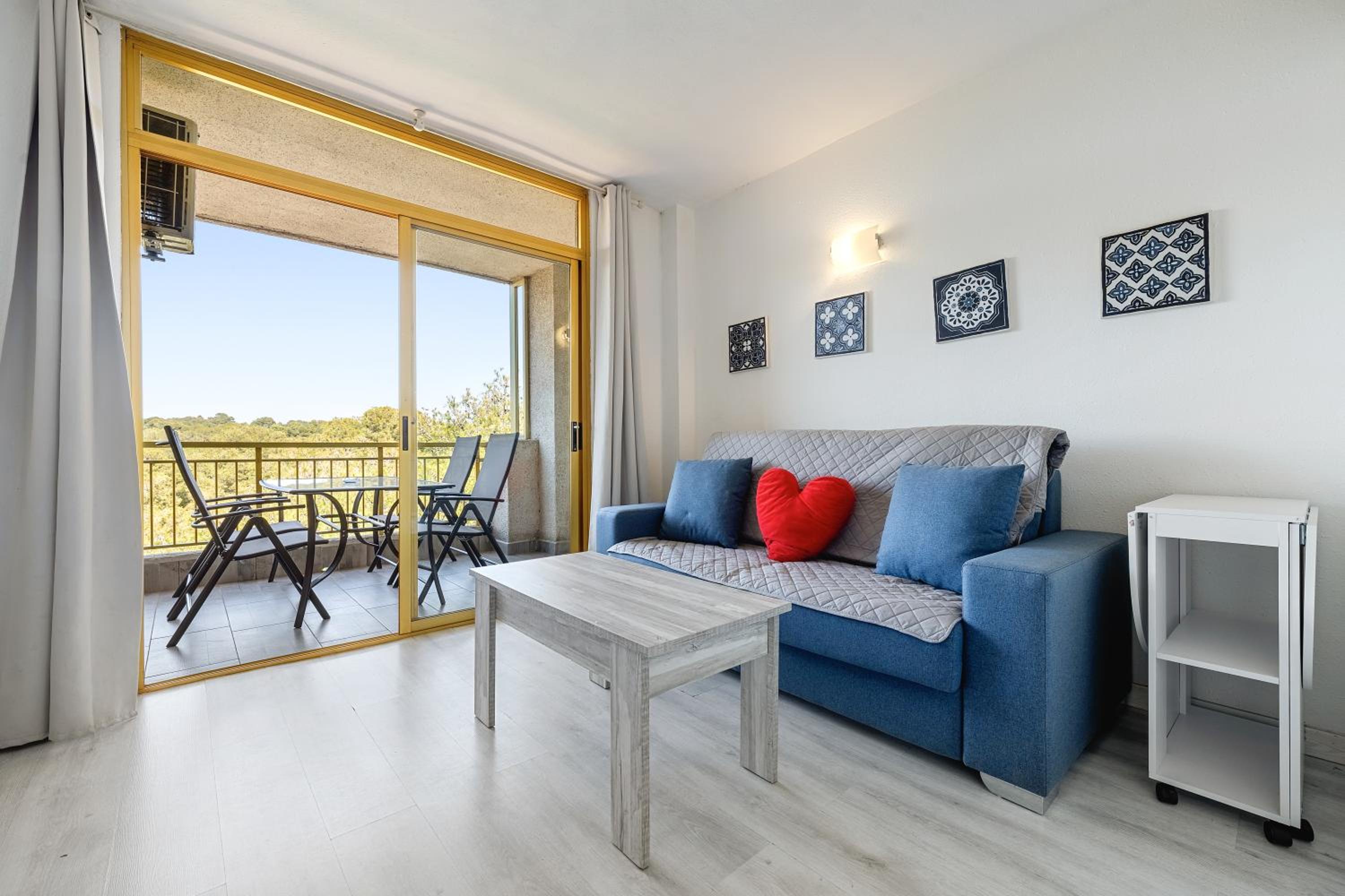 Apartamento de un dormitorio superior con balcón