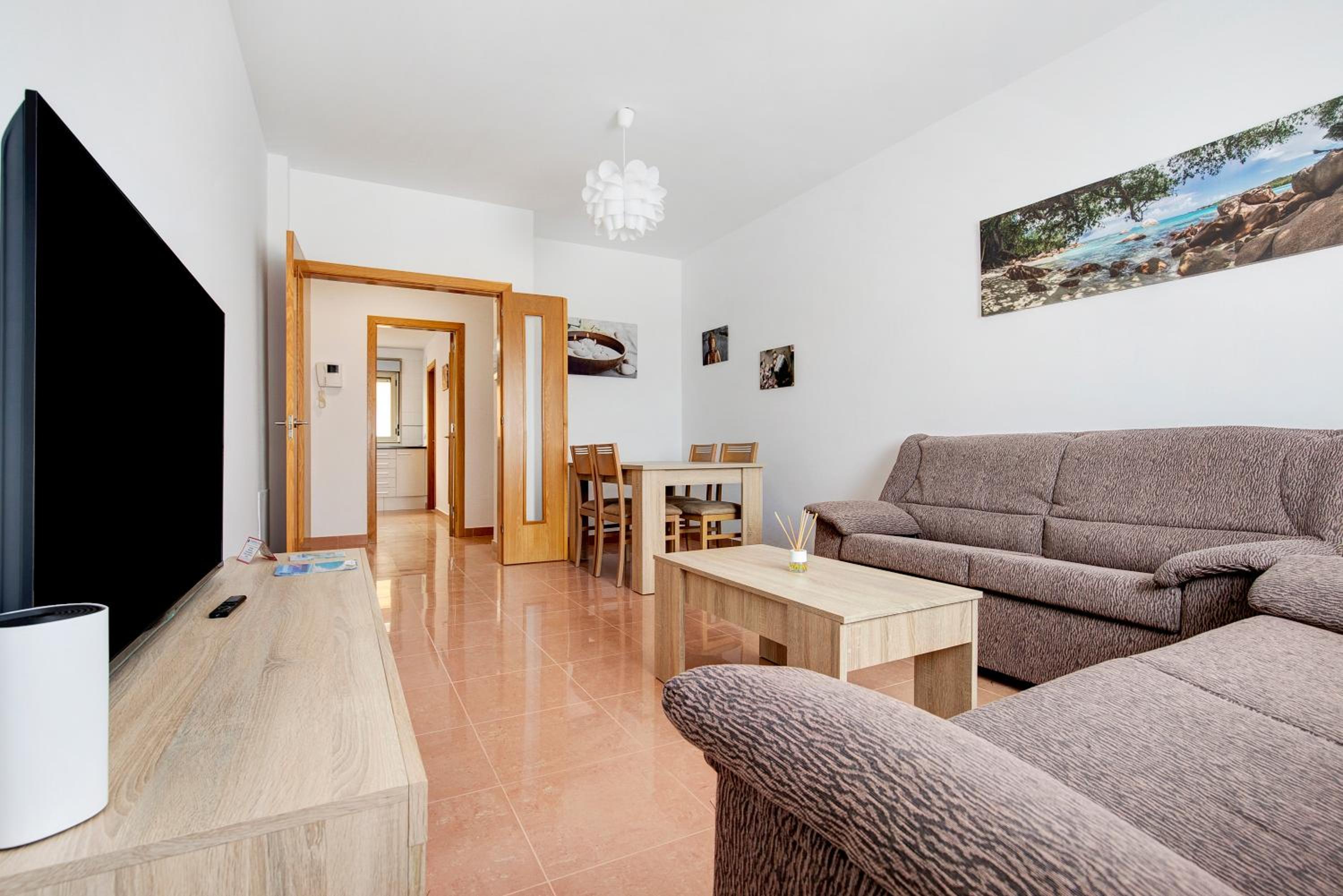 Two-Bedroom Apartment with Mountain View photo 2