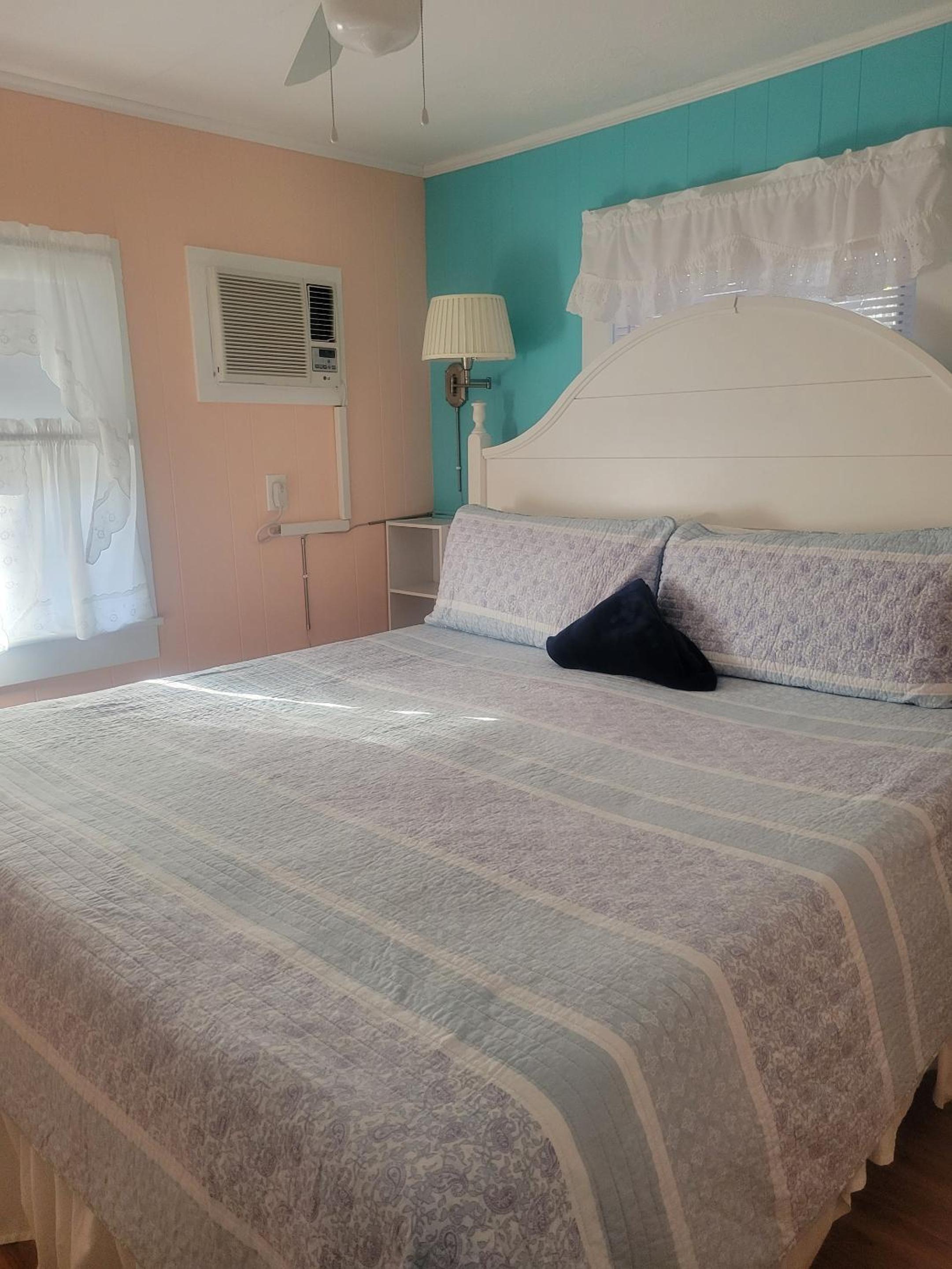 One-Bedroom Standard Apartment