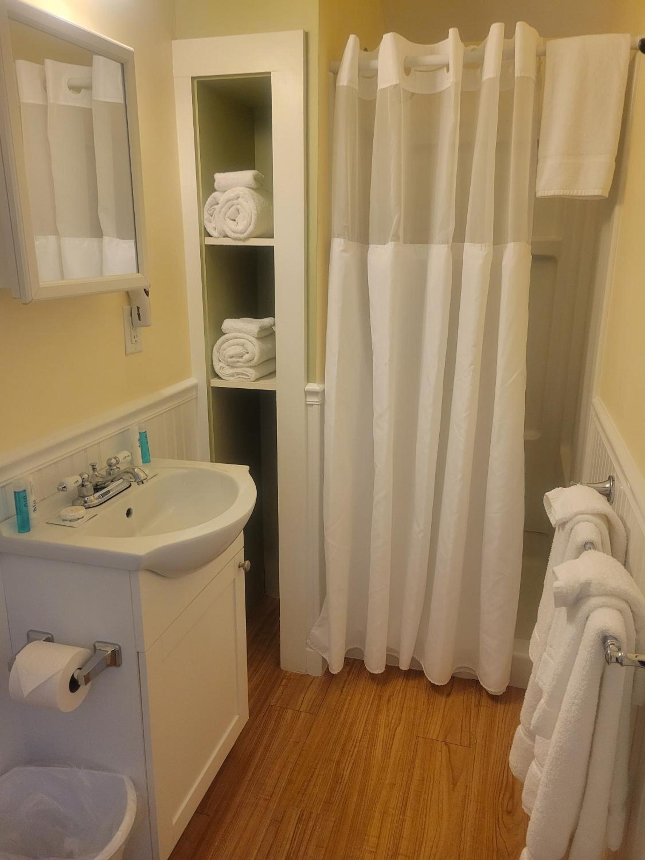 Standard Quadruple Room photo 2
