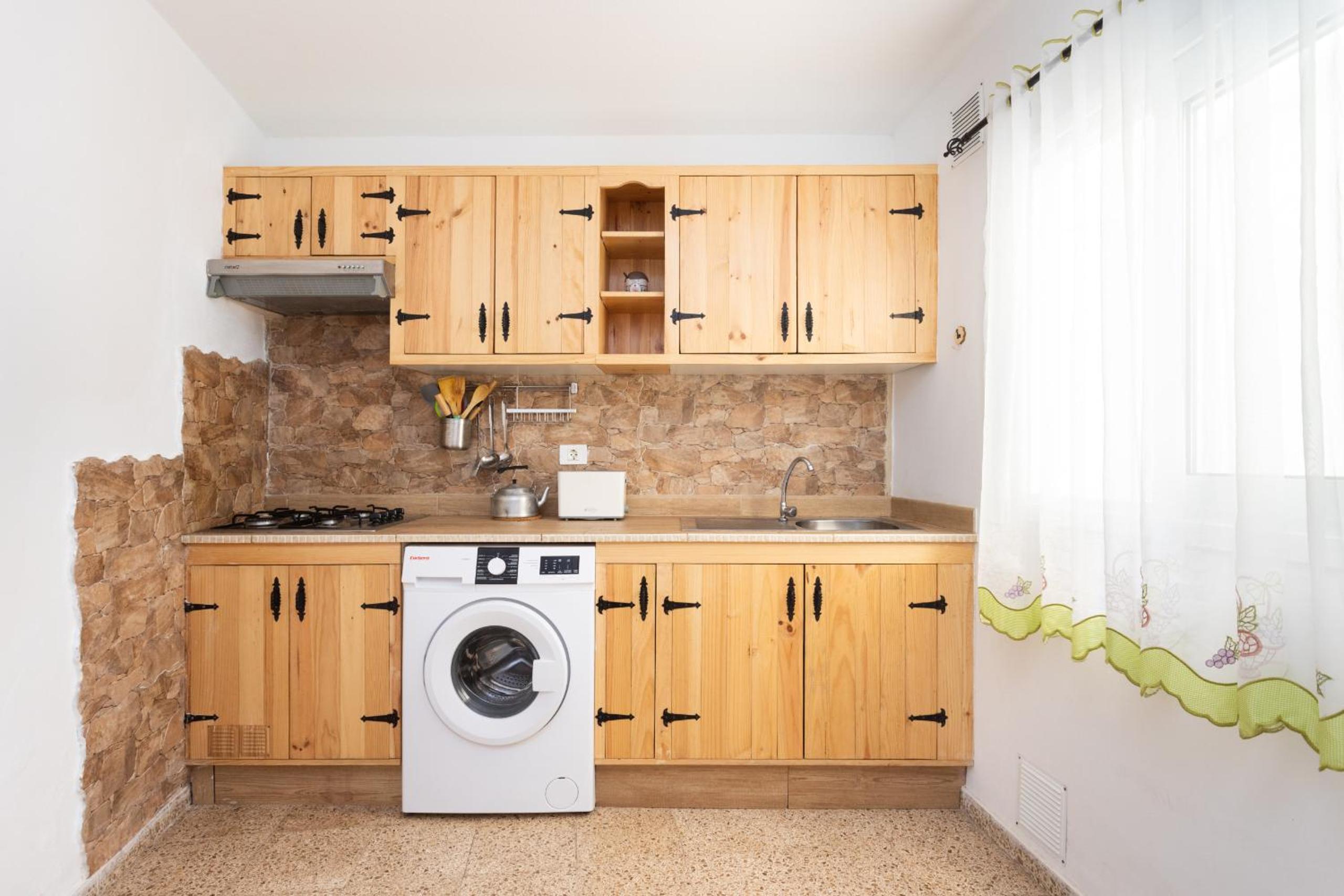Studio Apartment photo 3