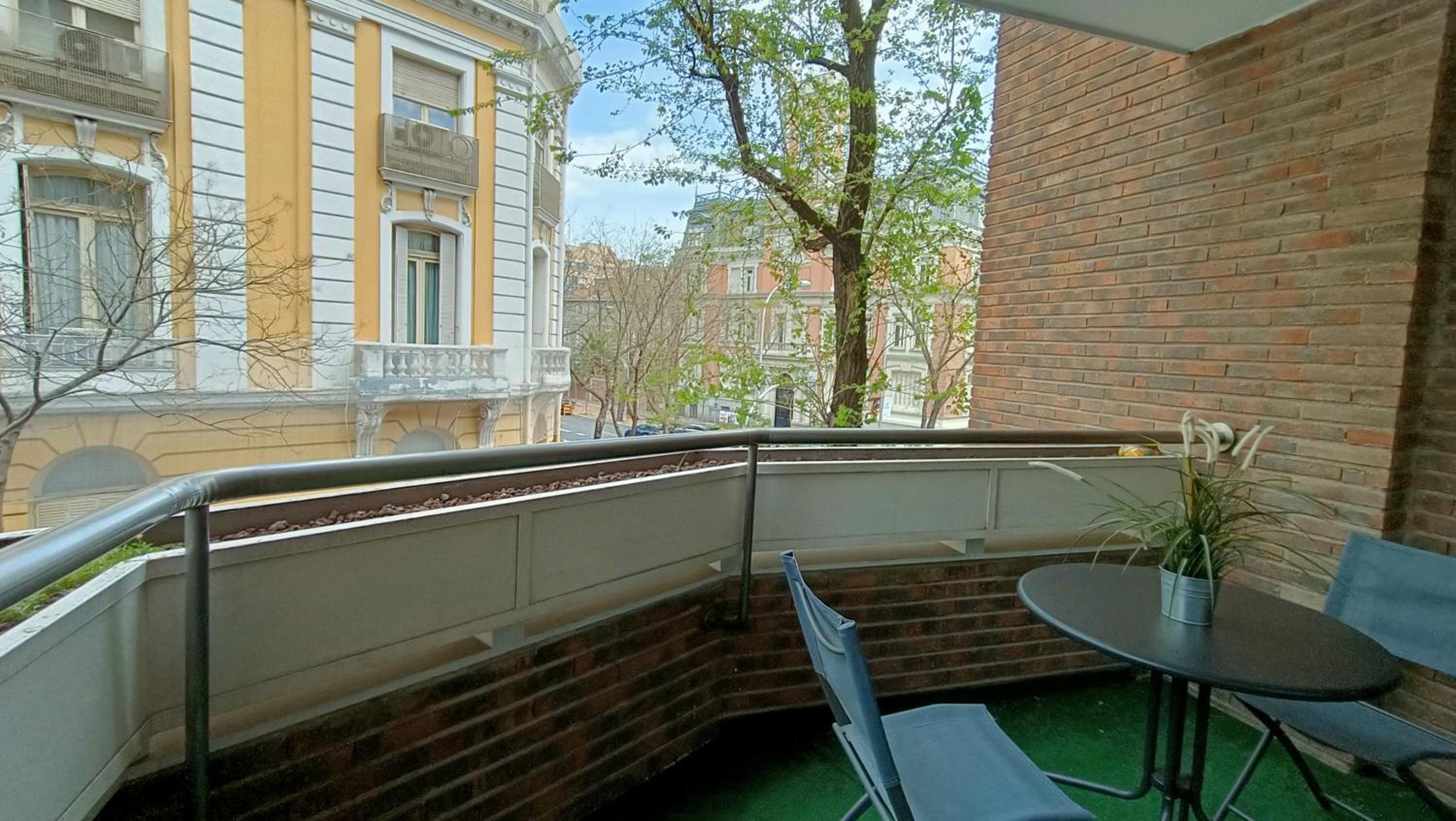 One-Bedroom Apartment with Terrace photo 3