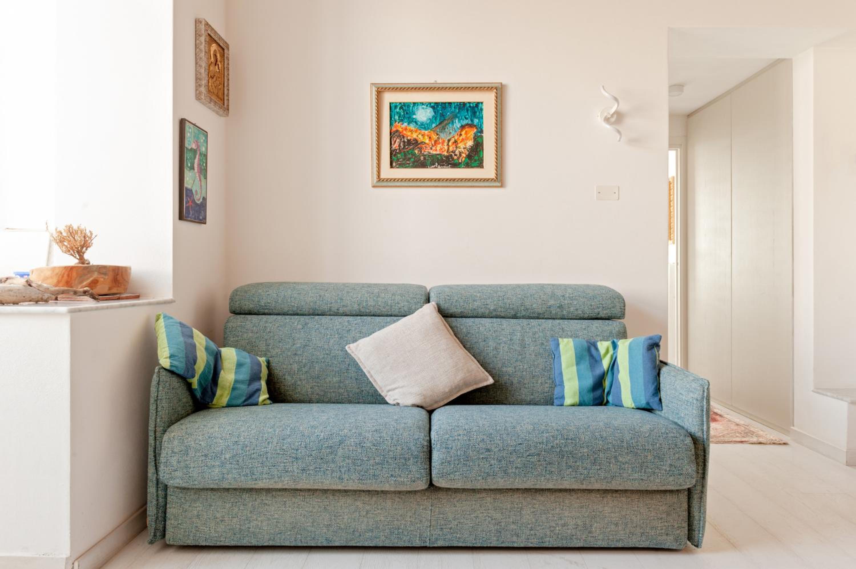 Superior One-Bedroom Apartment