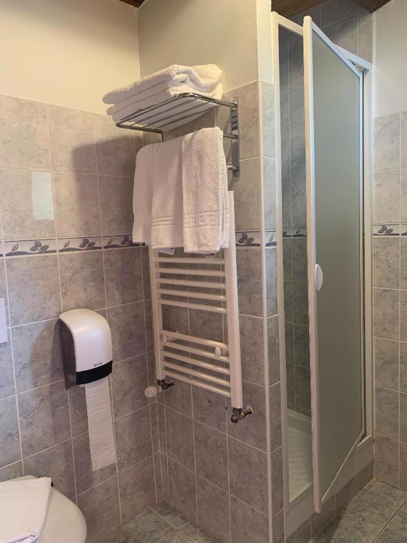 Standard Triple Room - Les Catrems photo 3