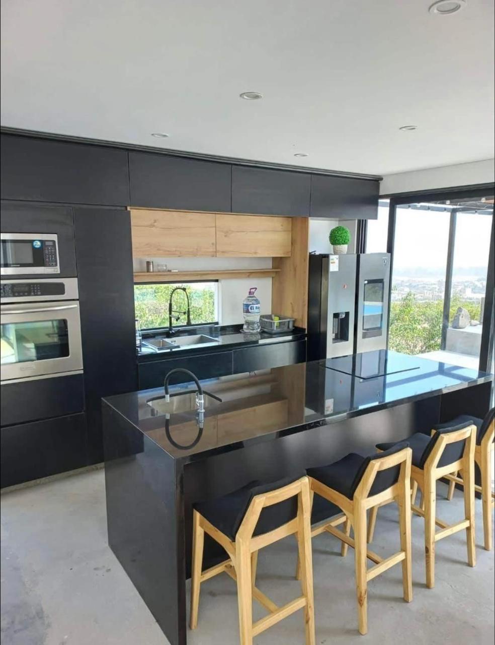 One-Bedroom House photo 2