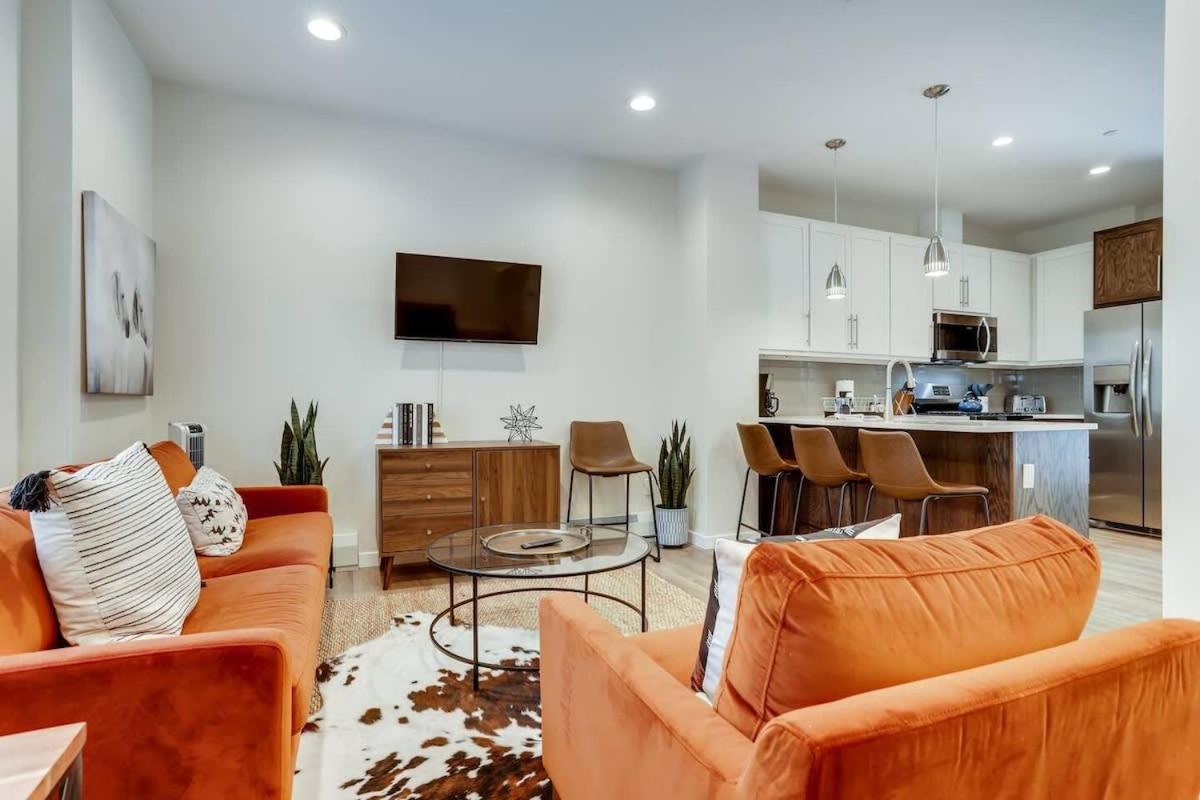 Family Room photo 1
