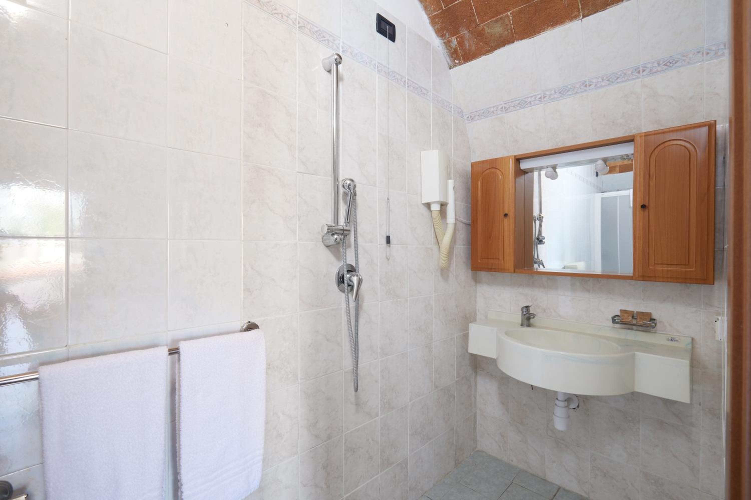 Superior Triple Room - Photo 2