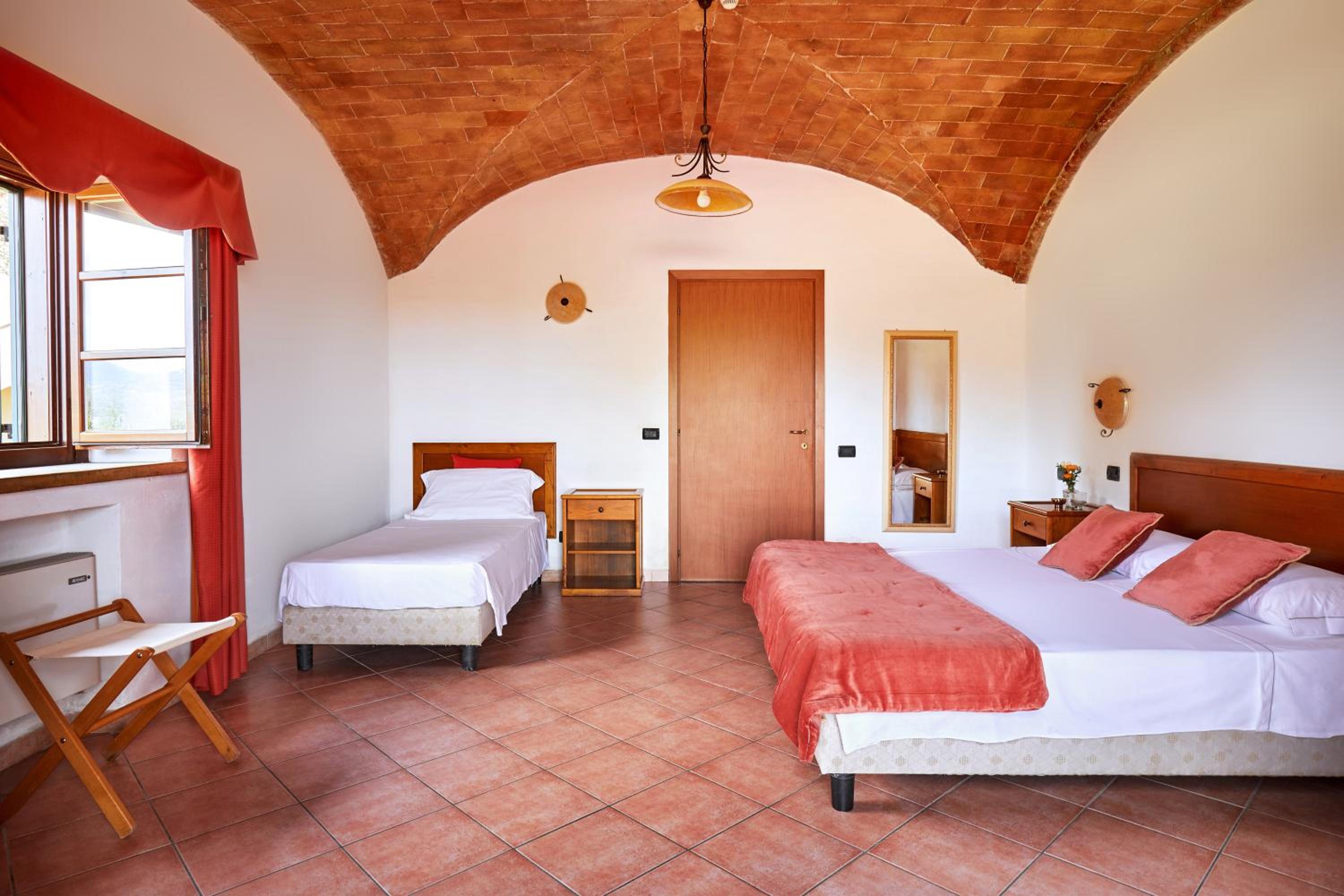 Superior Triple Room - Photo 4