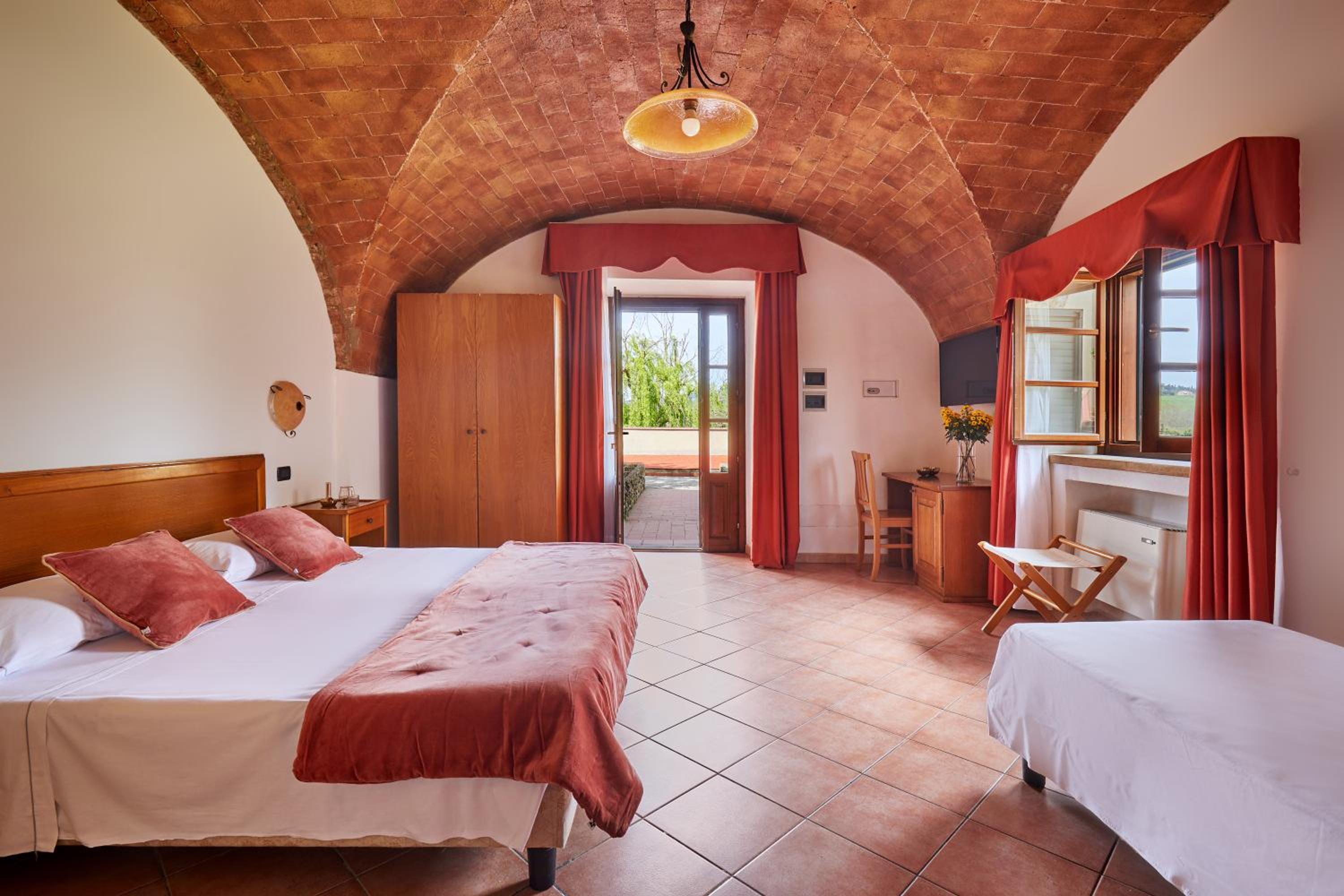 Superior Triple Room - Photo 1