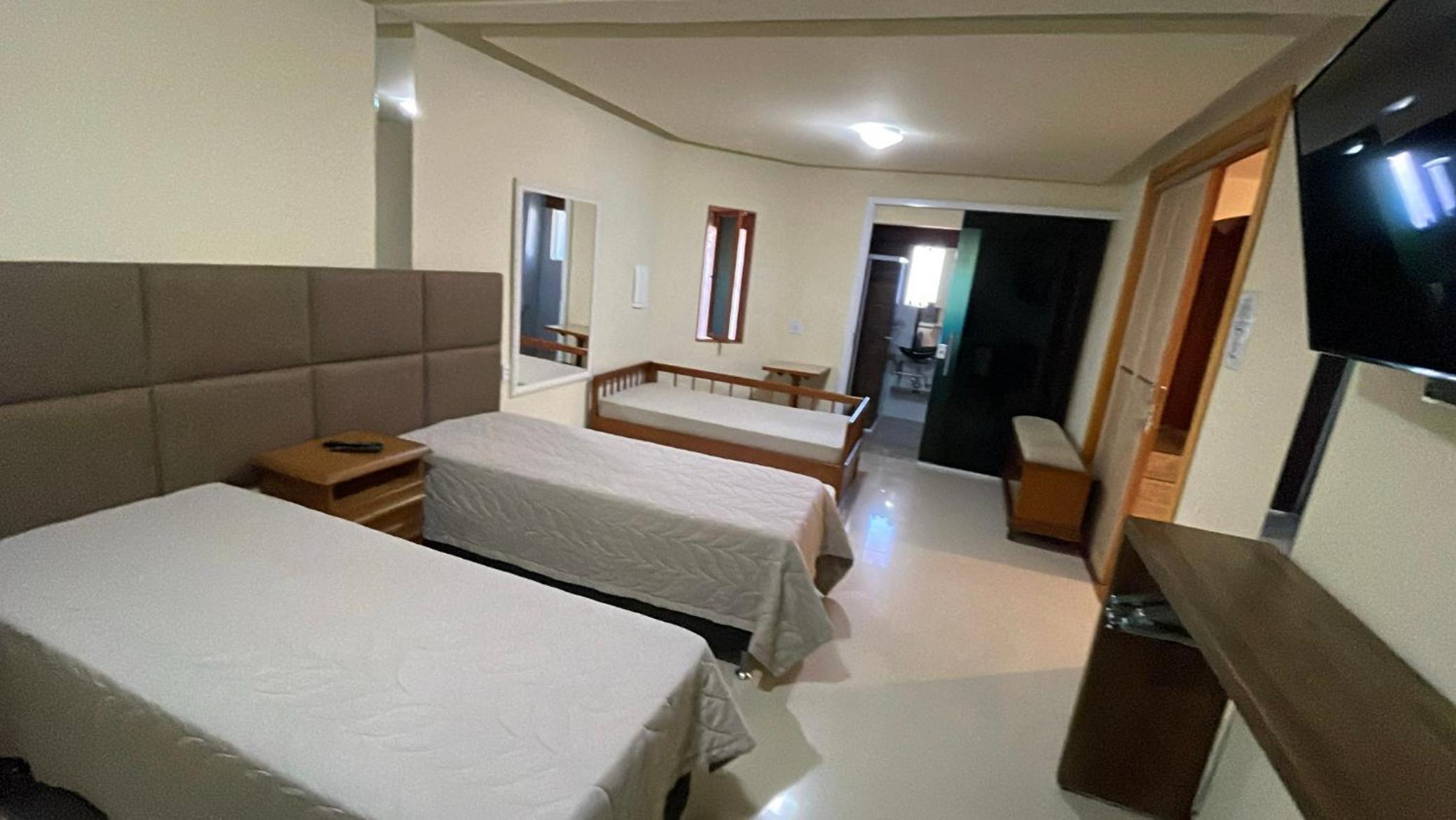Quadruple Room - Photo 7