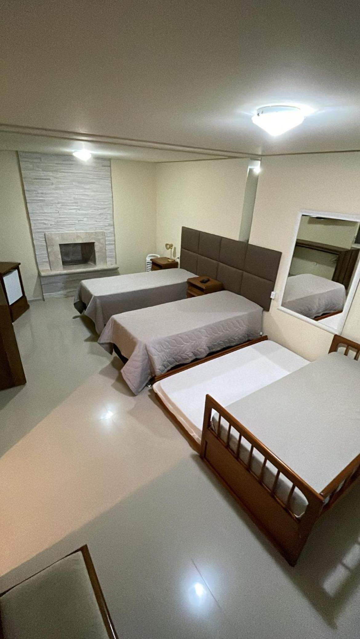 Quadruple Room - Photo 12