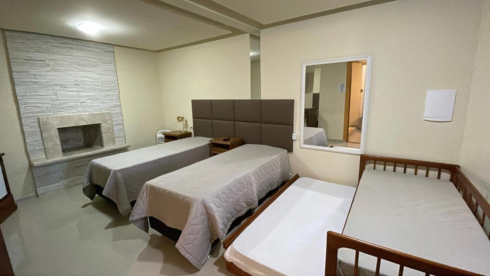 Quadruple Room - Photo 14