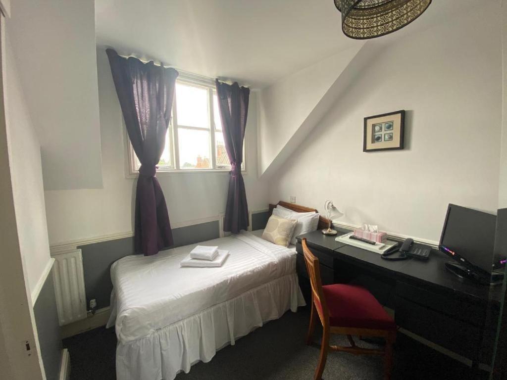 Single Room photo 3